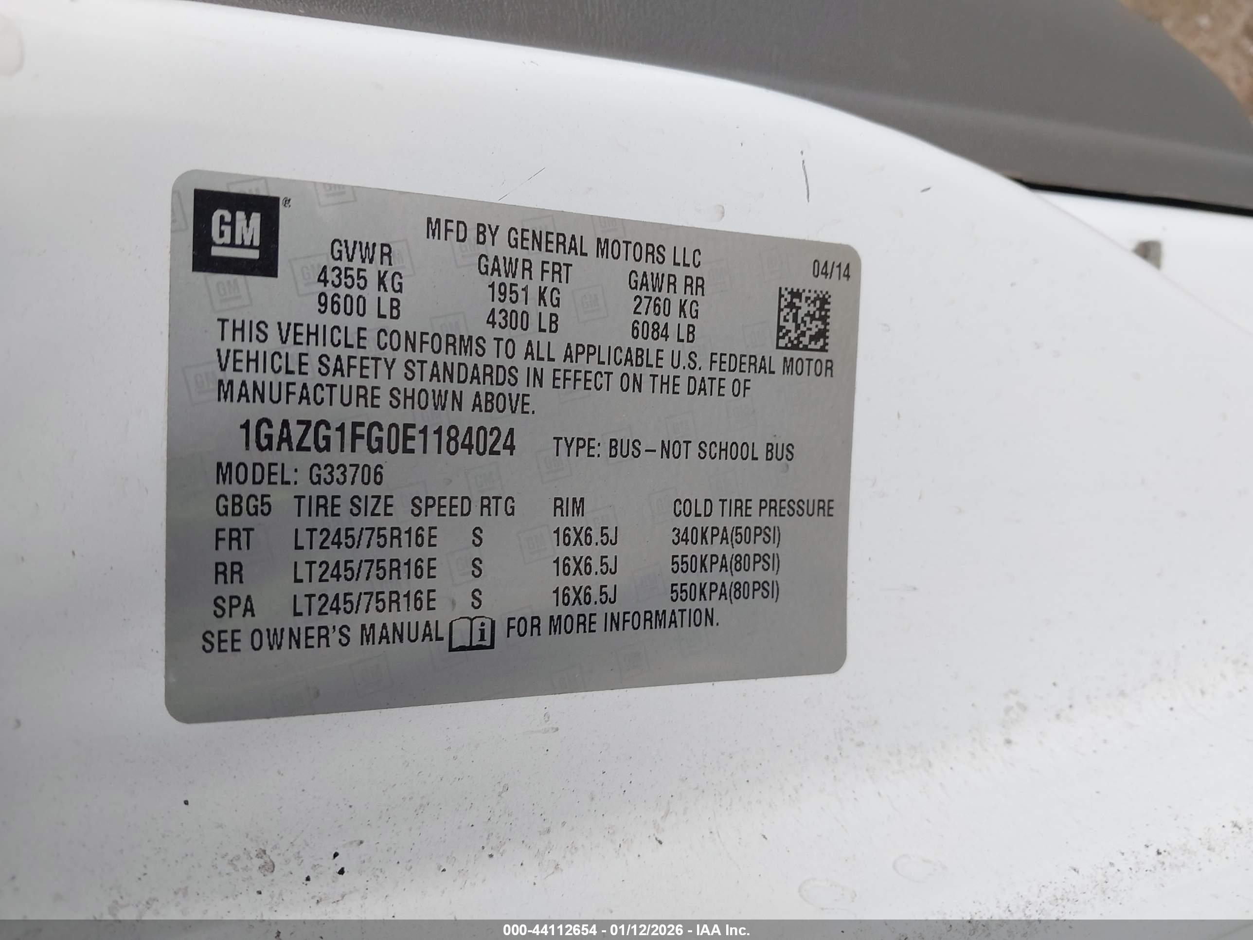 CHEVROLET EXPRESS image 9