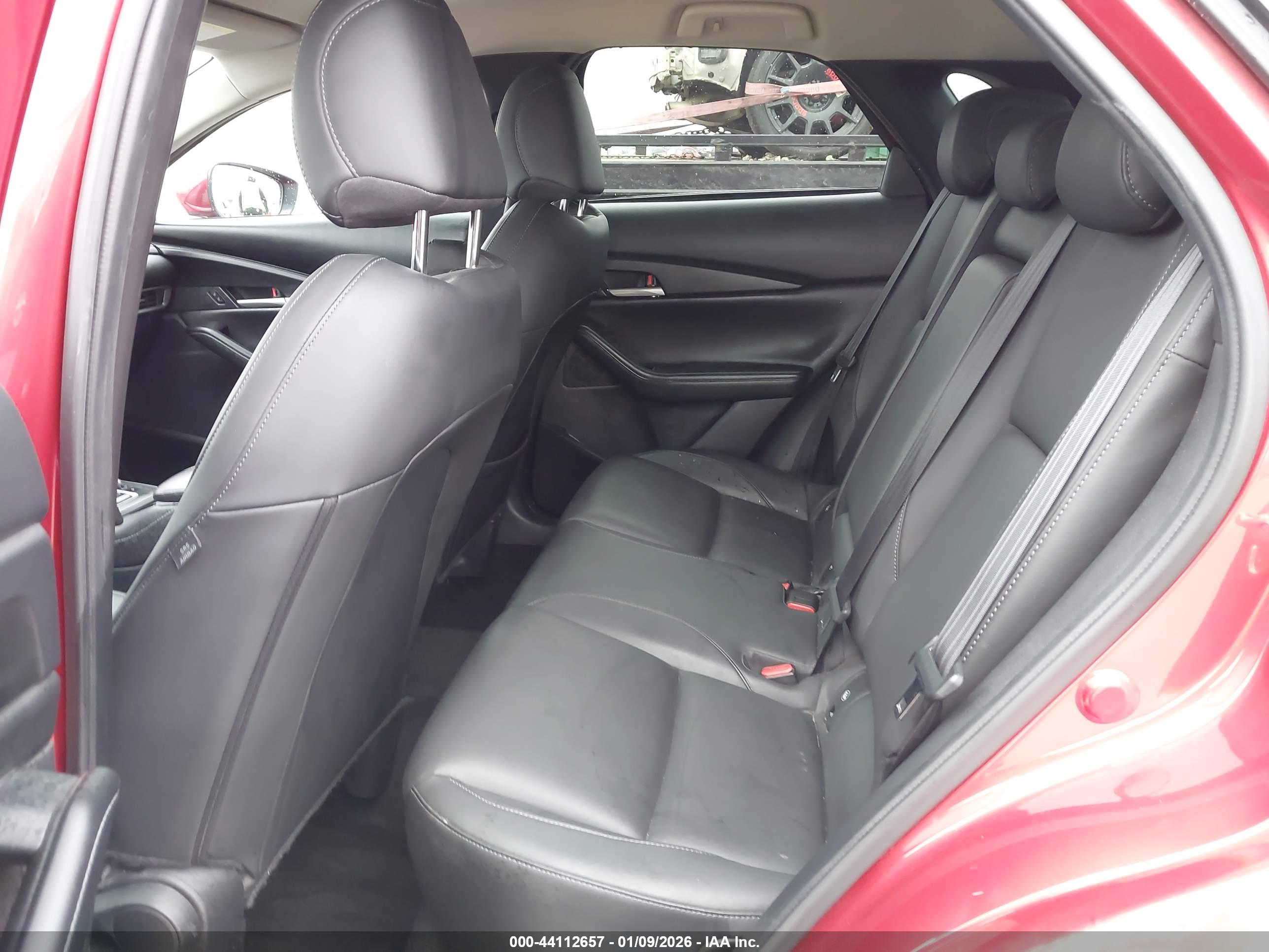 MAZDA CX-30 image 8