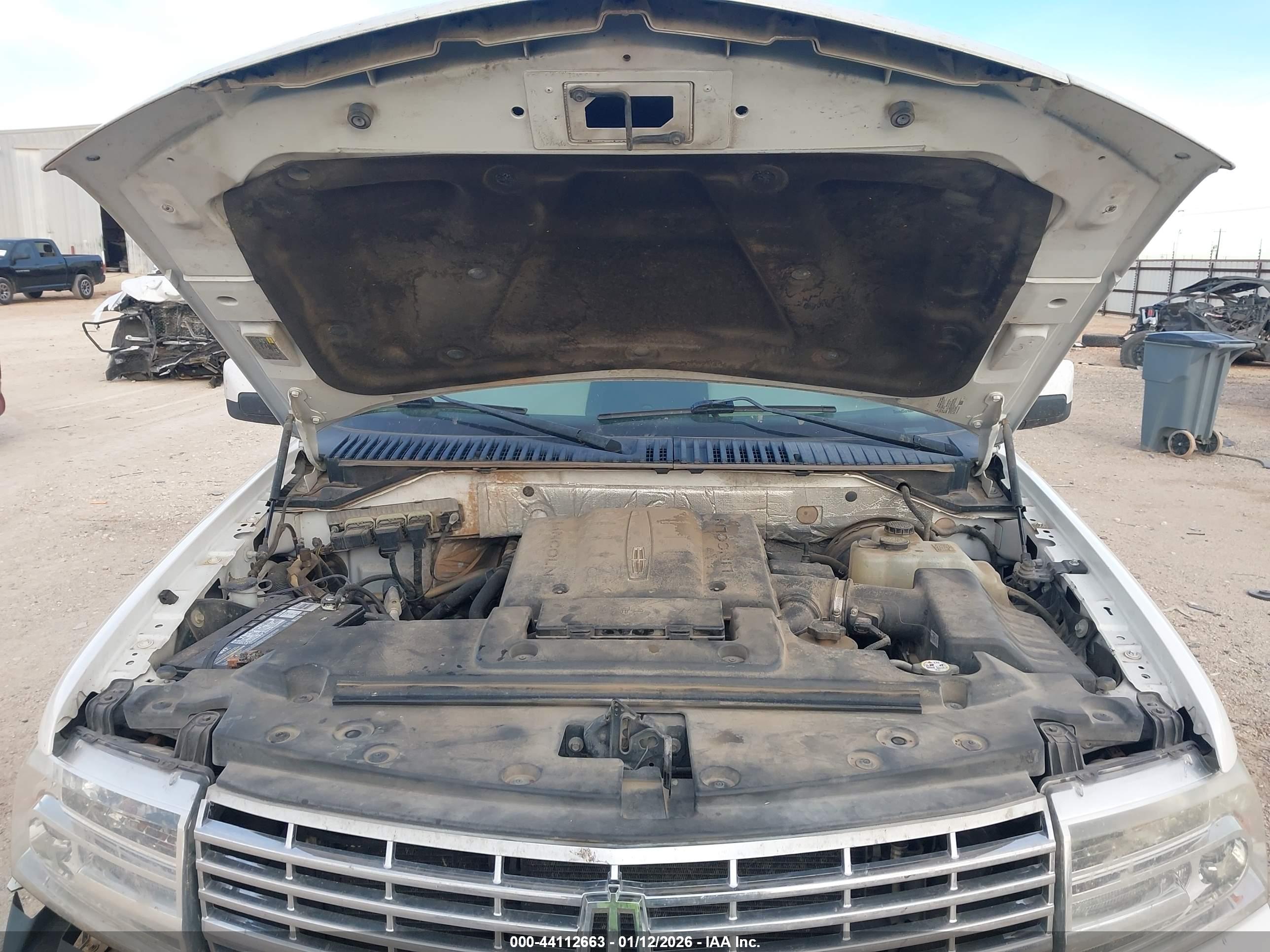 LINCOLN NAVIGATOR image 10