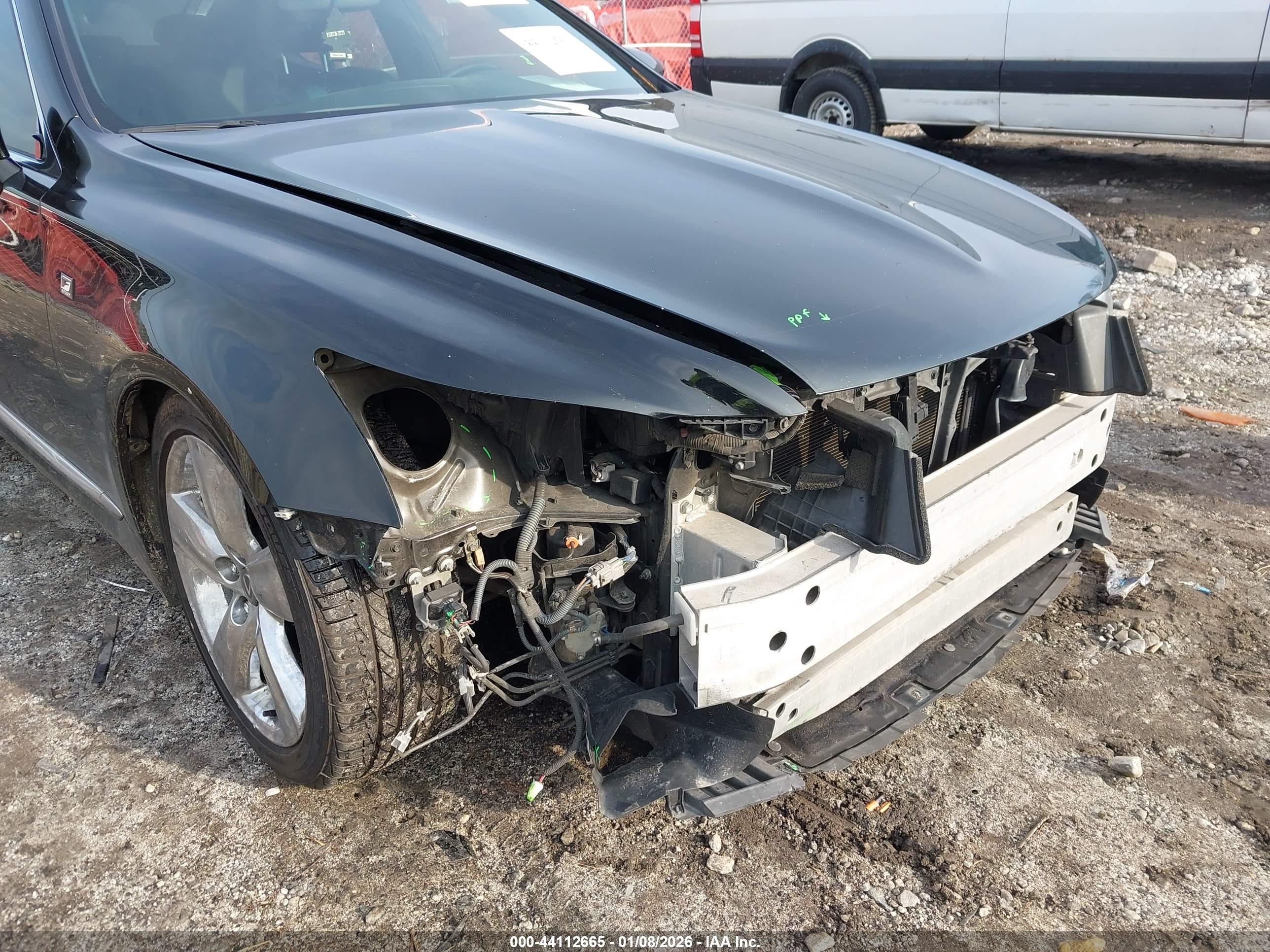 LEXUS LS image 6