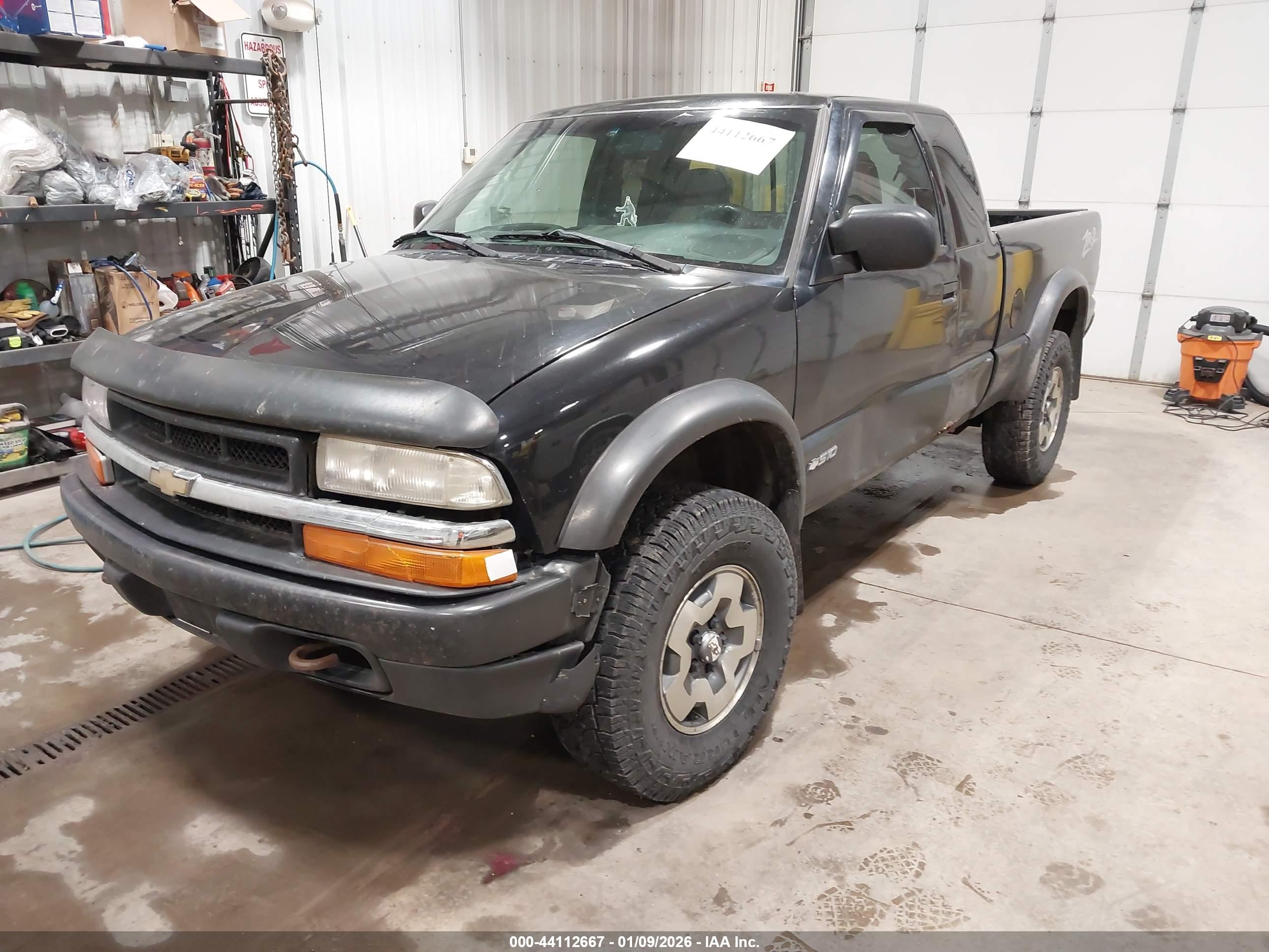CHEVROLET S-10 image 2