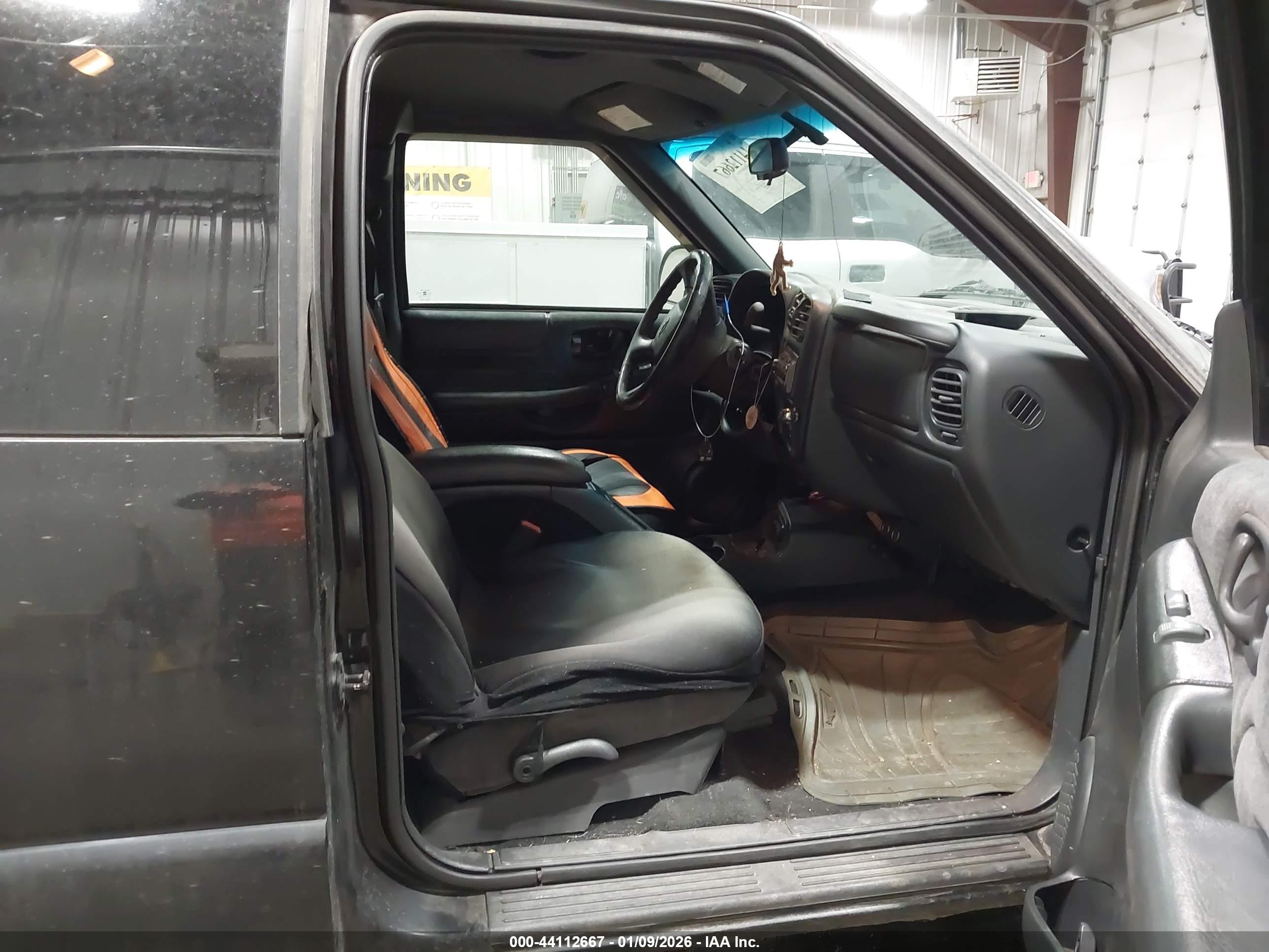 CHEVROLET S-10 image 5