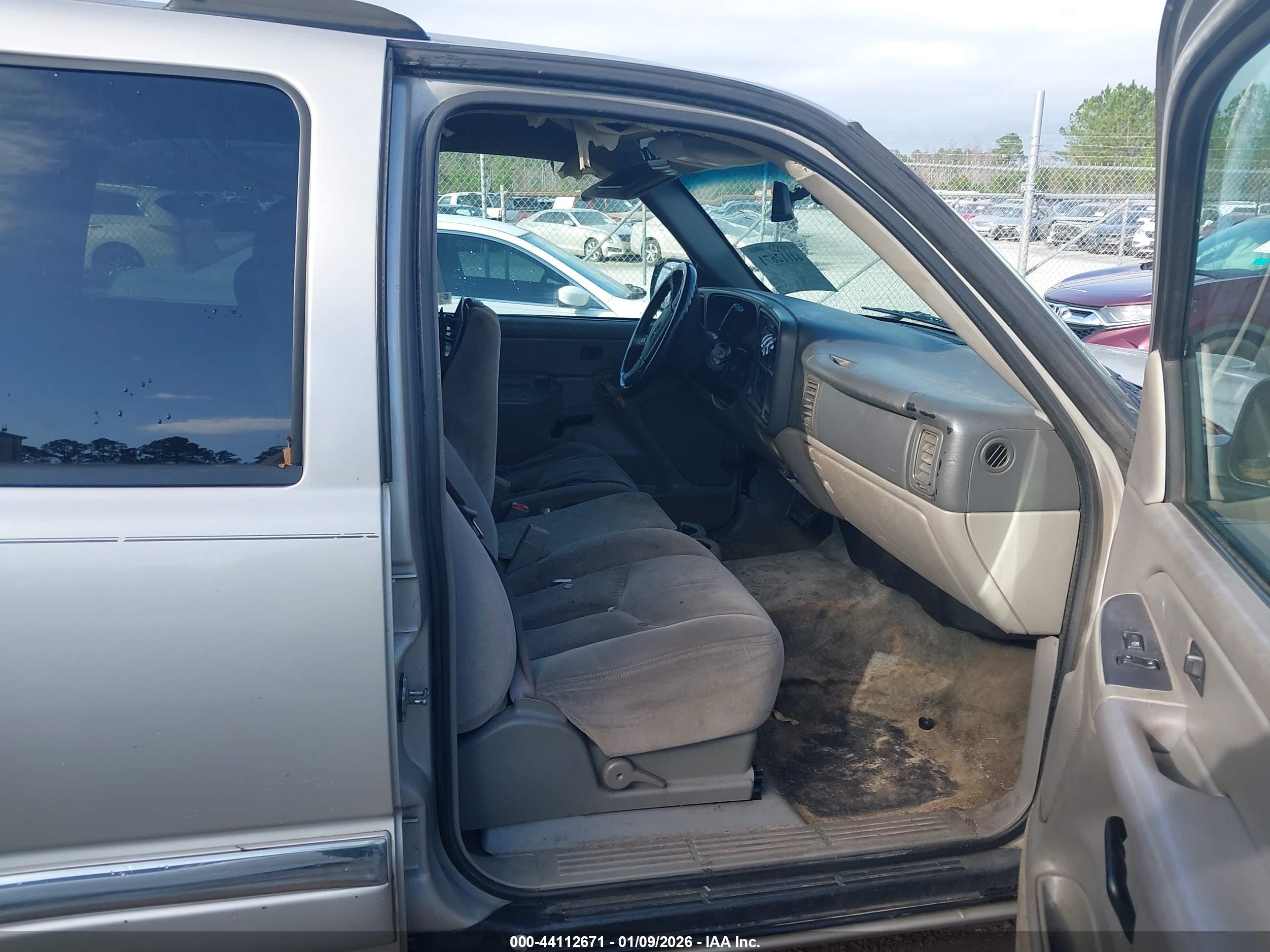 GMC YUKON image 5