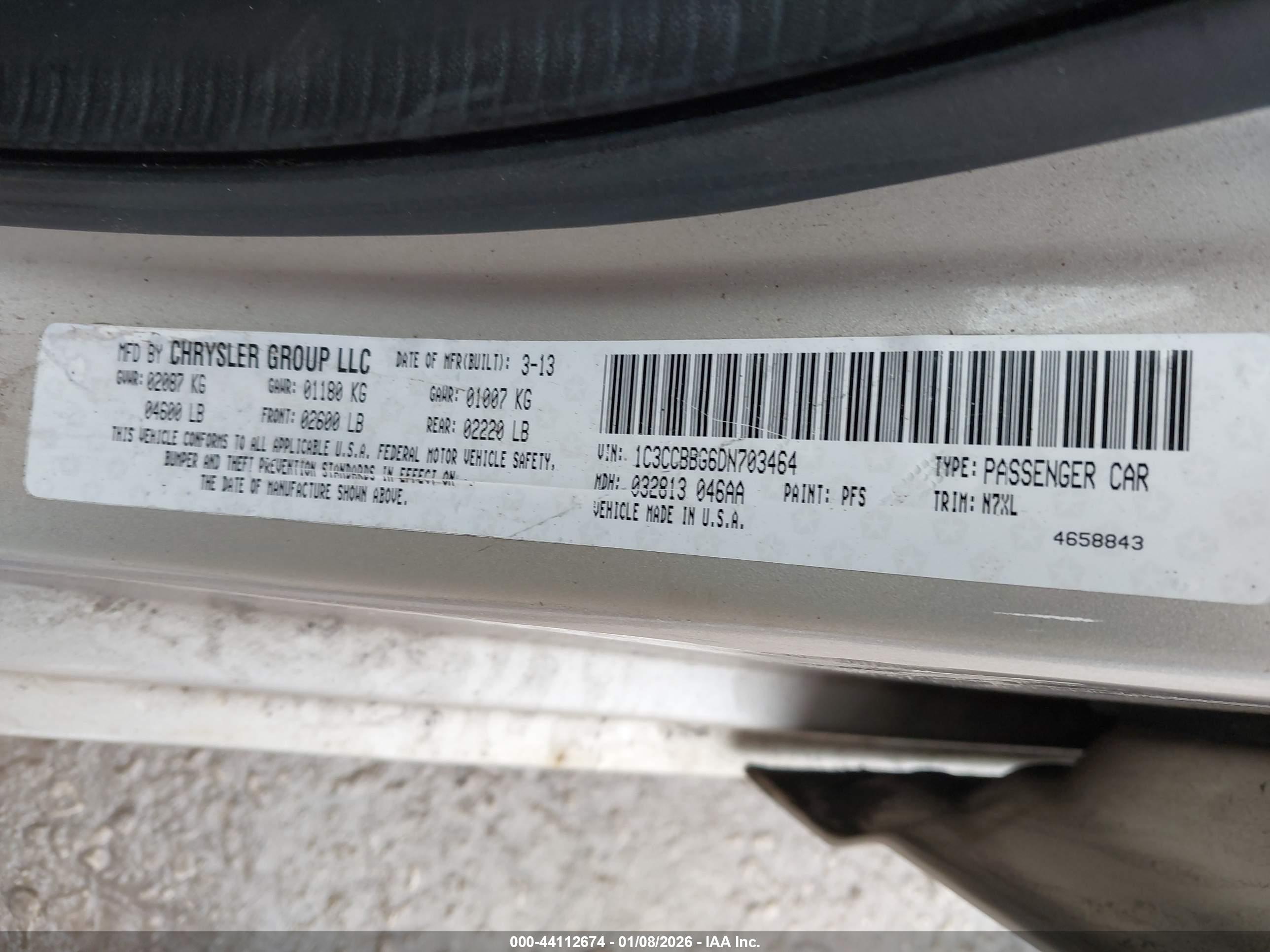 CHRYSLER 200 image 9