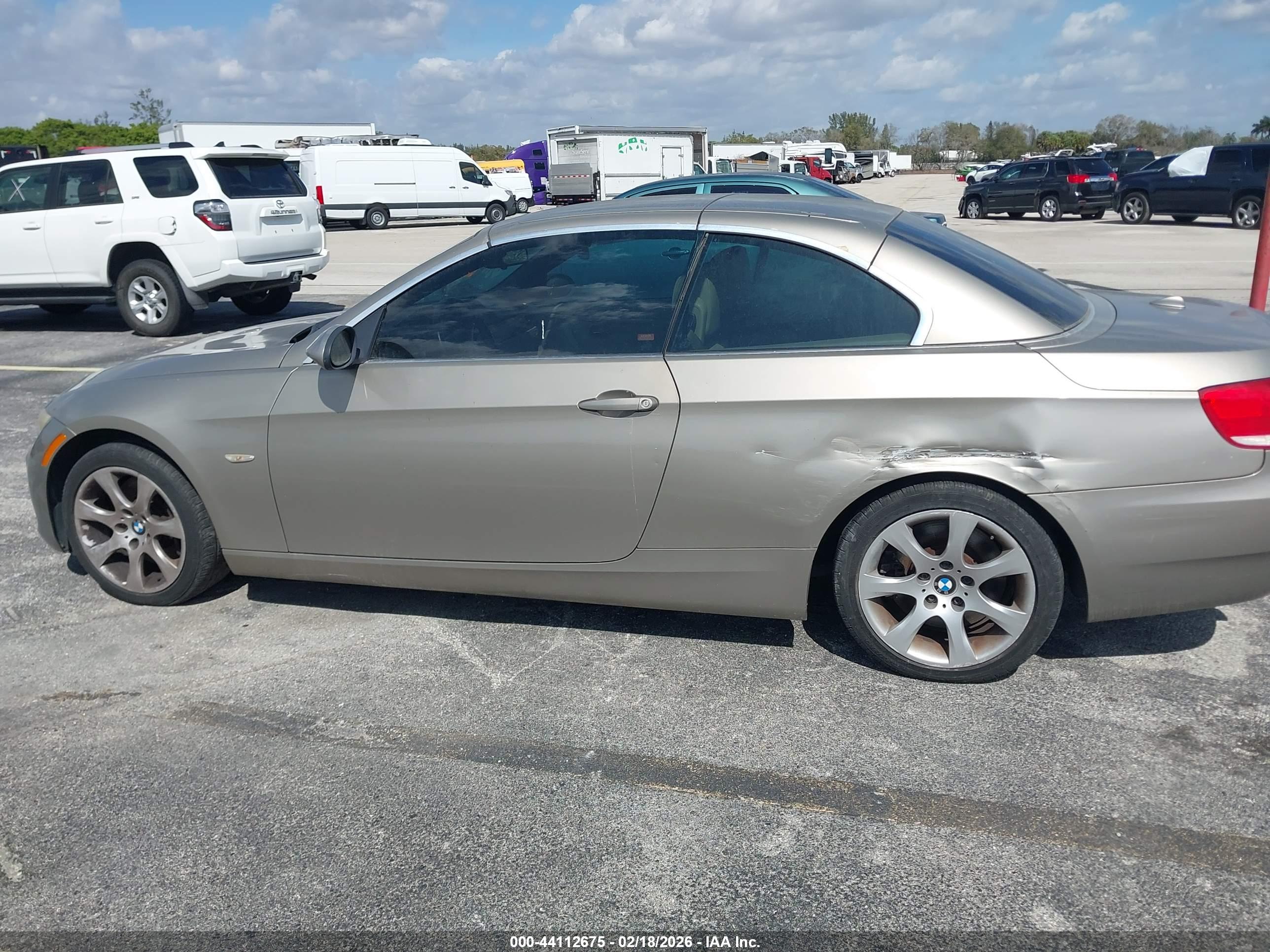 BMW 335I image 6