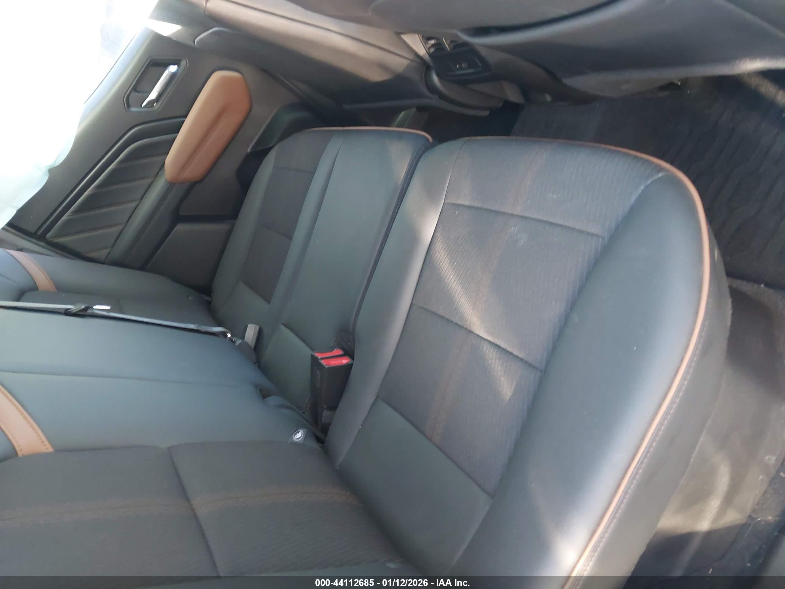 GMC CANYON image 8