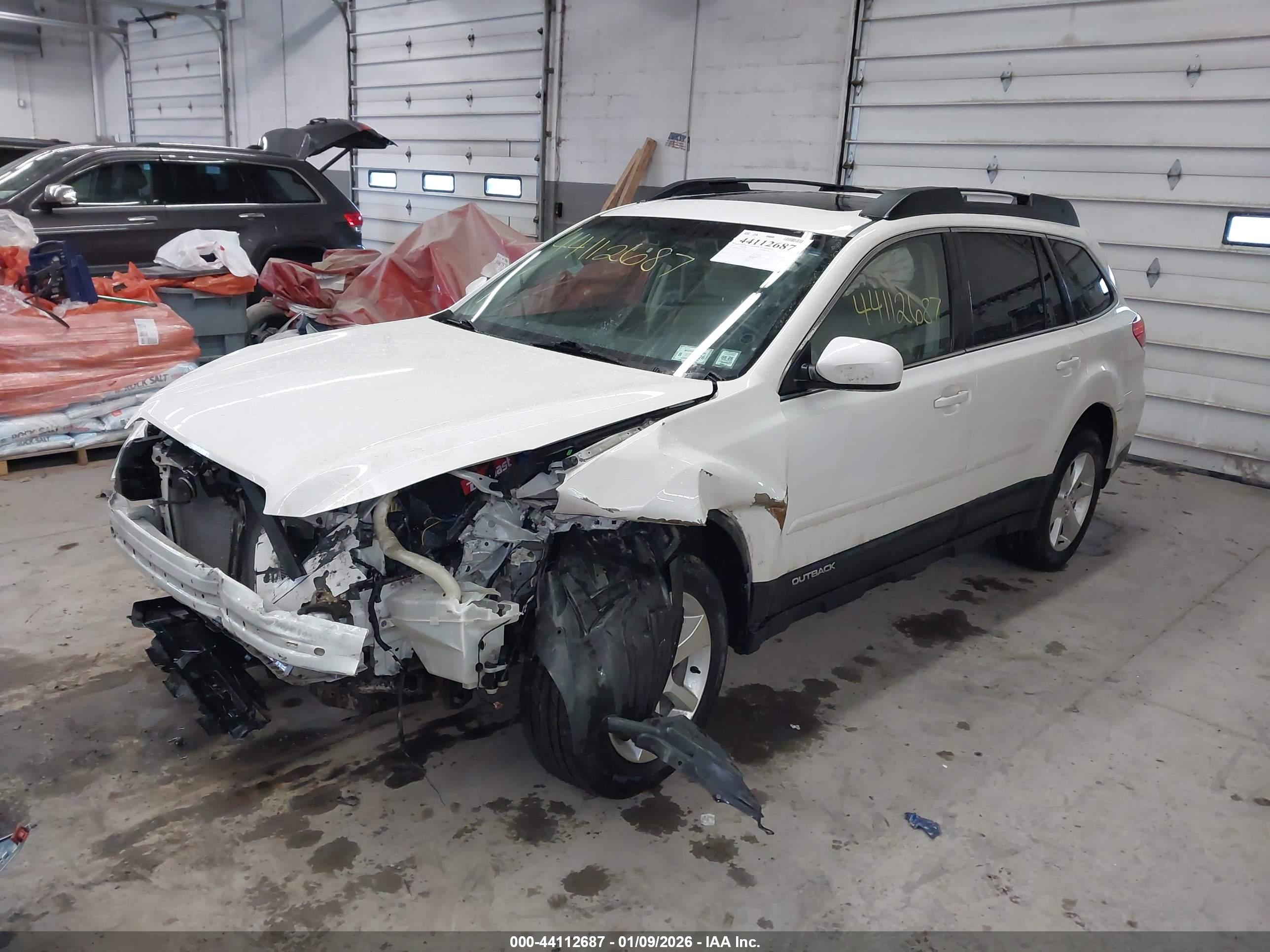 SUBARU OUTBACK image 2