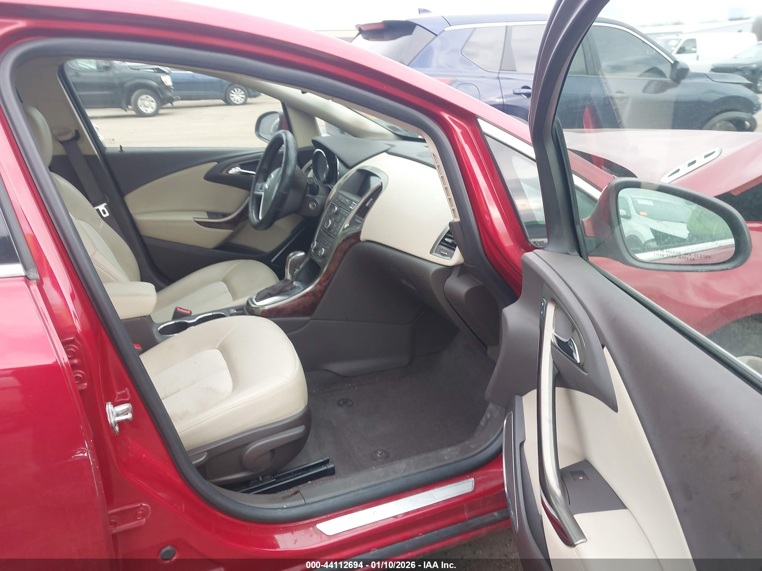 BUICK VERANO image 5