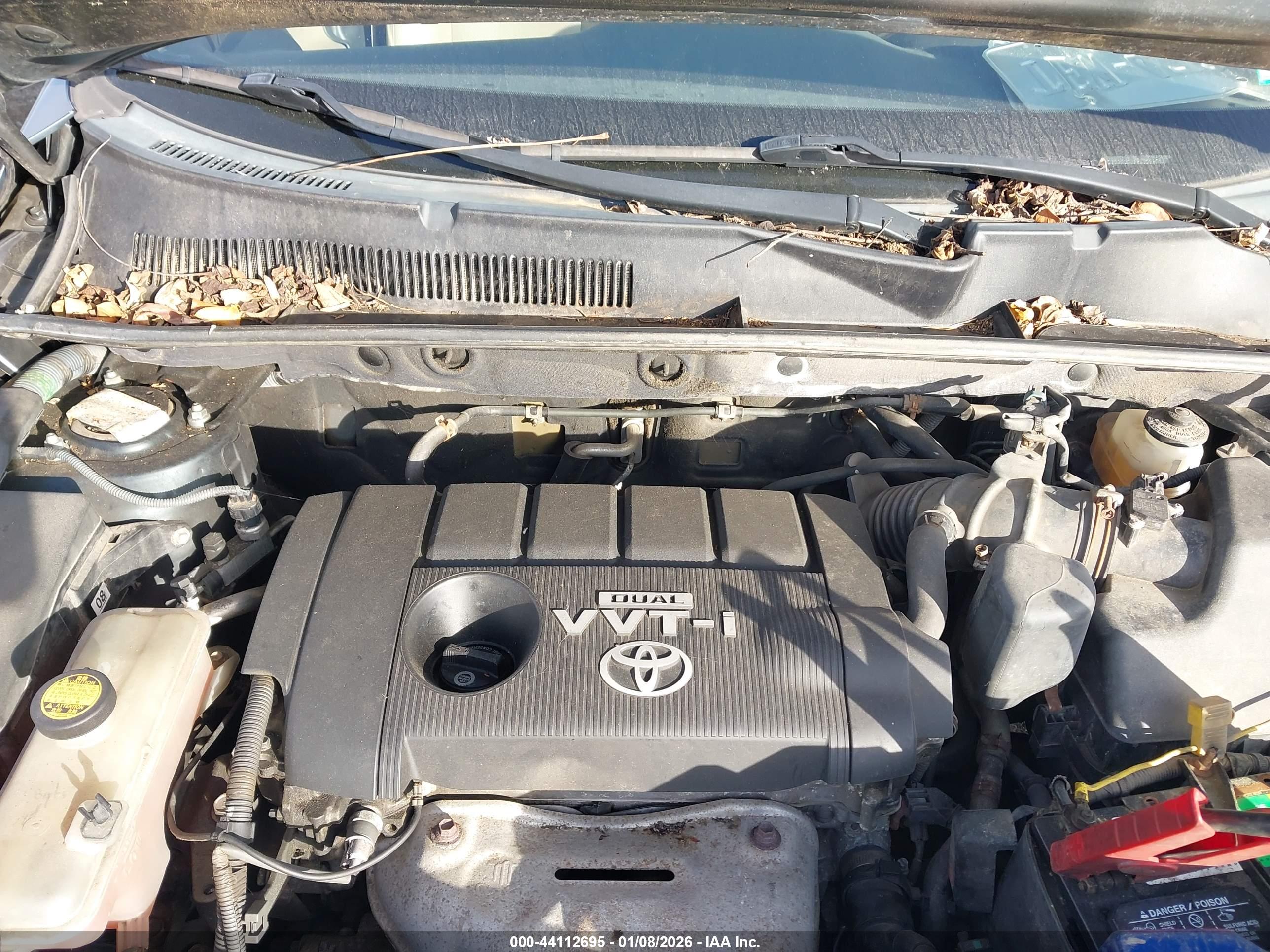 TOYOTA RAV4 image 10