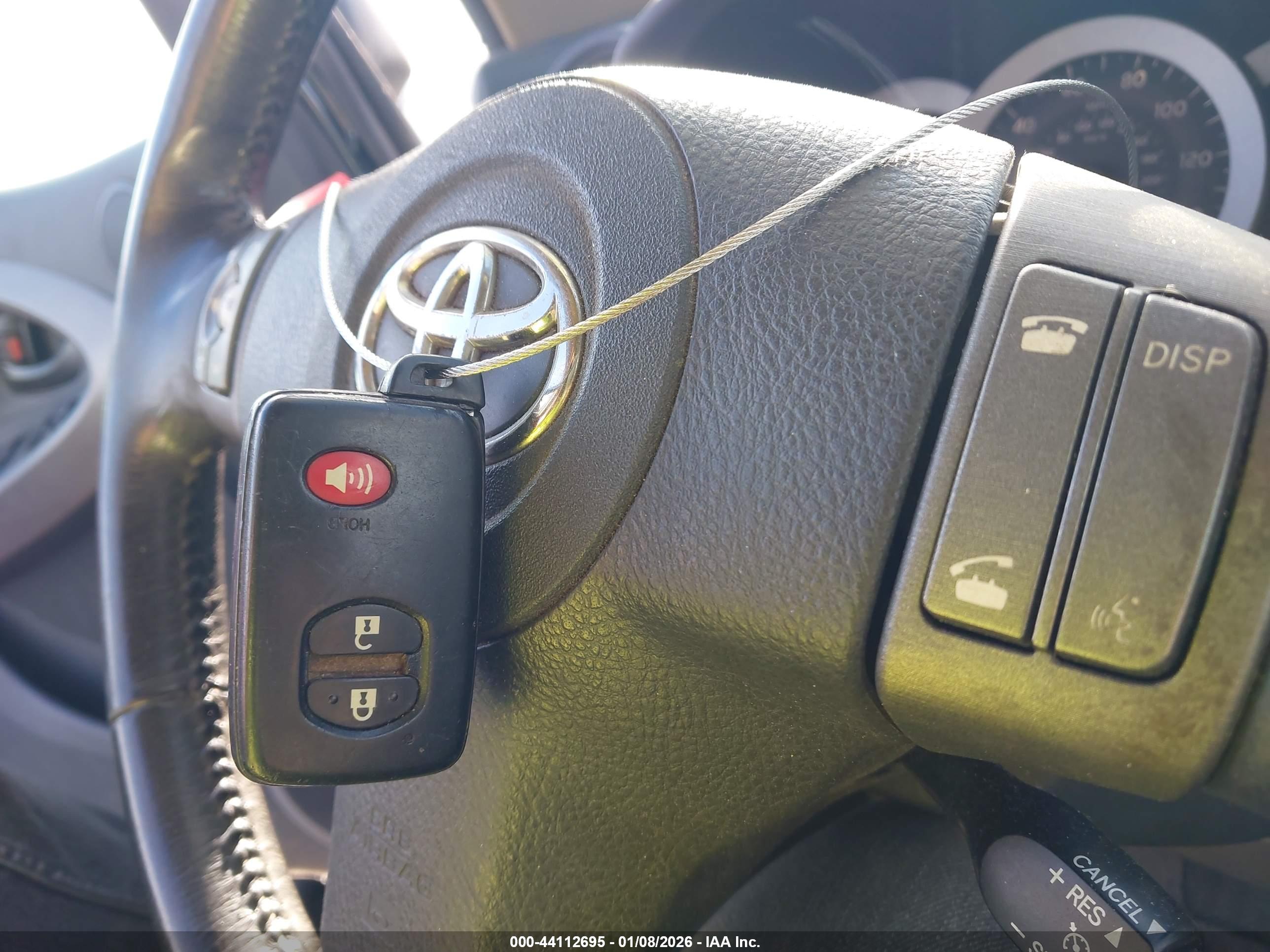 TOYOTA RAV4 image 11