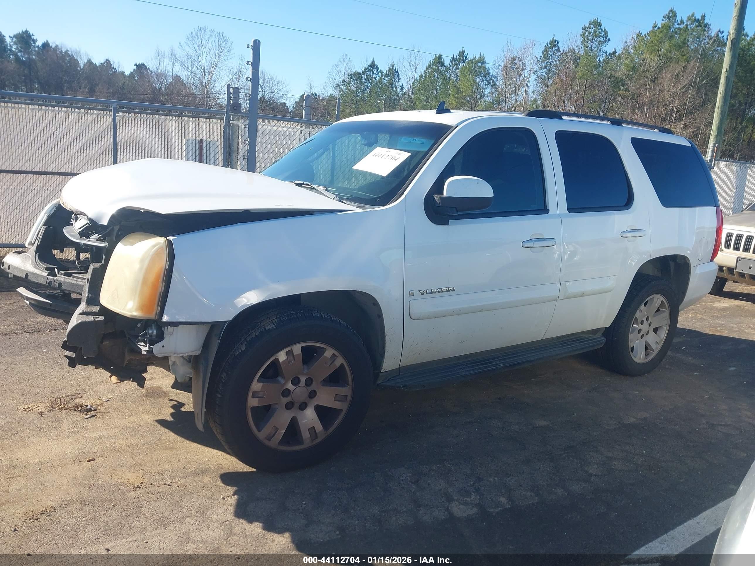 GMC YUKON image 2