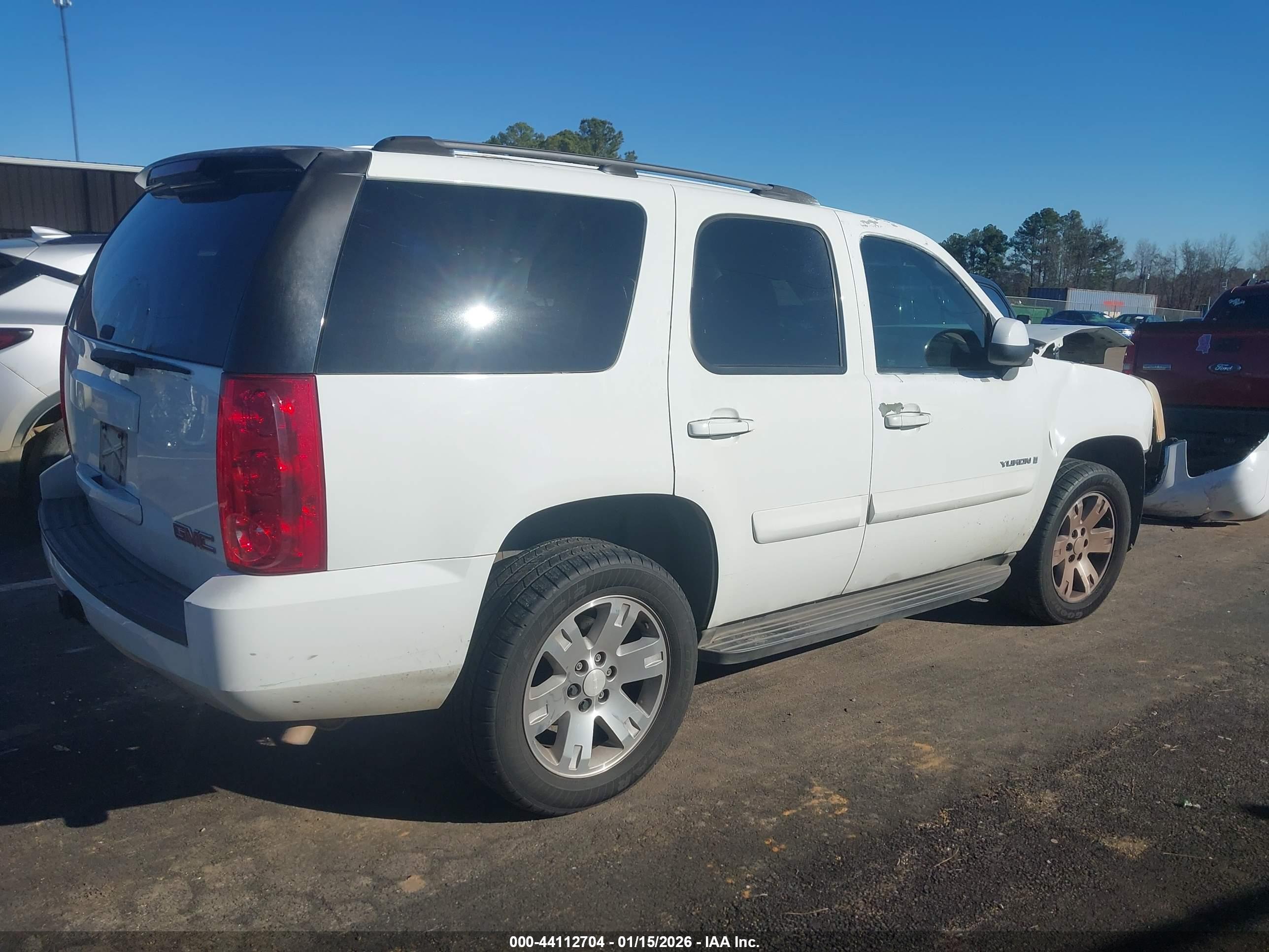 GMC YUKON image 4