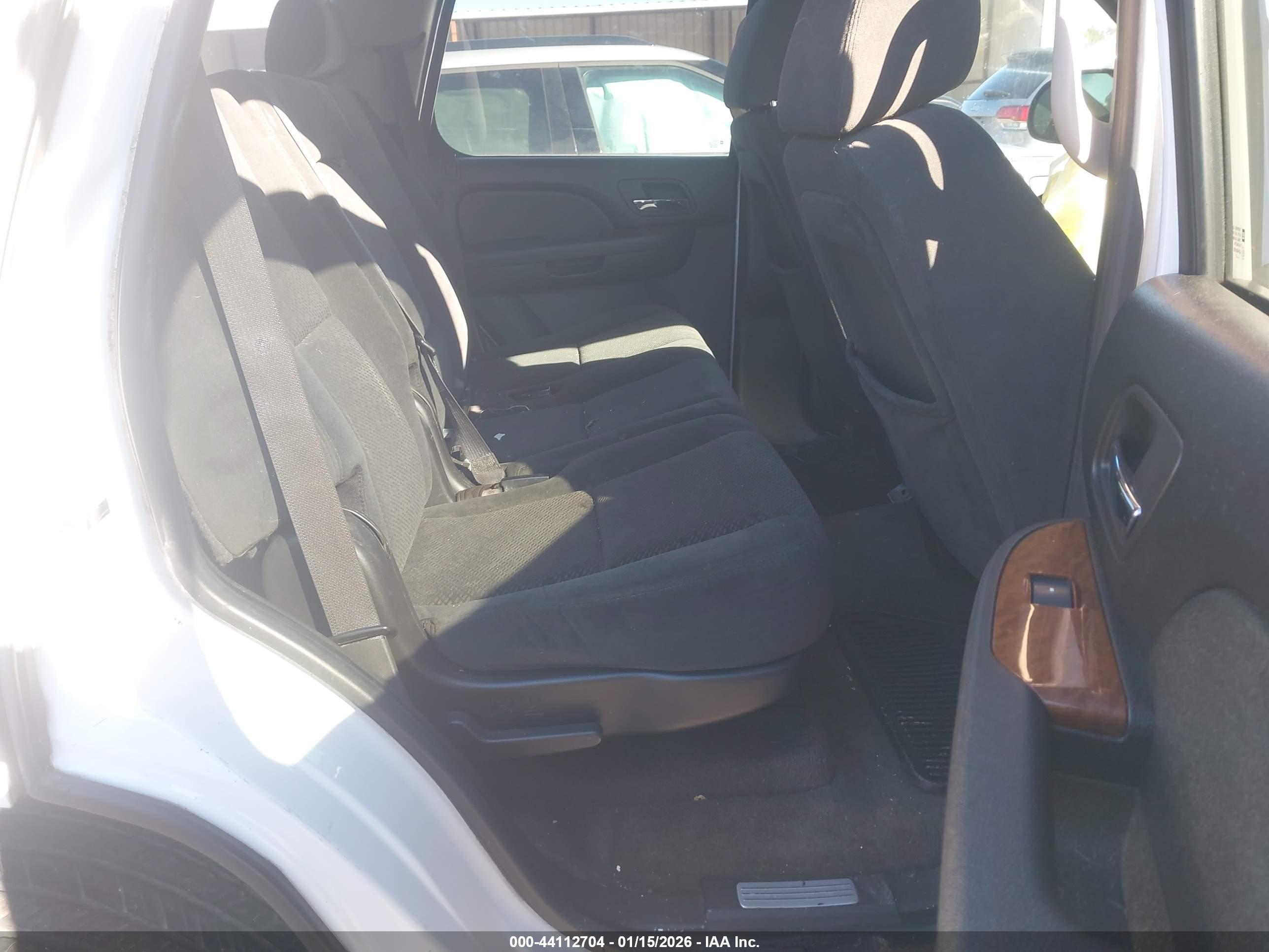 GMC YUKON image 8