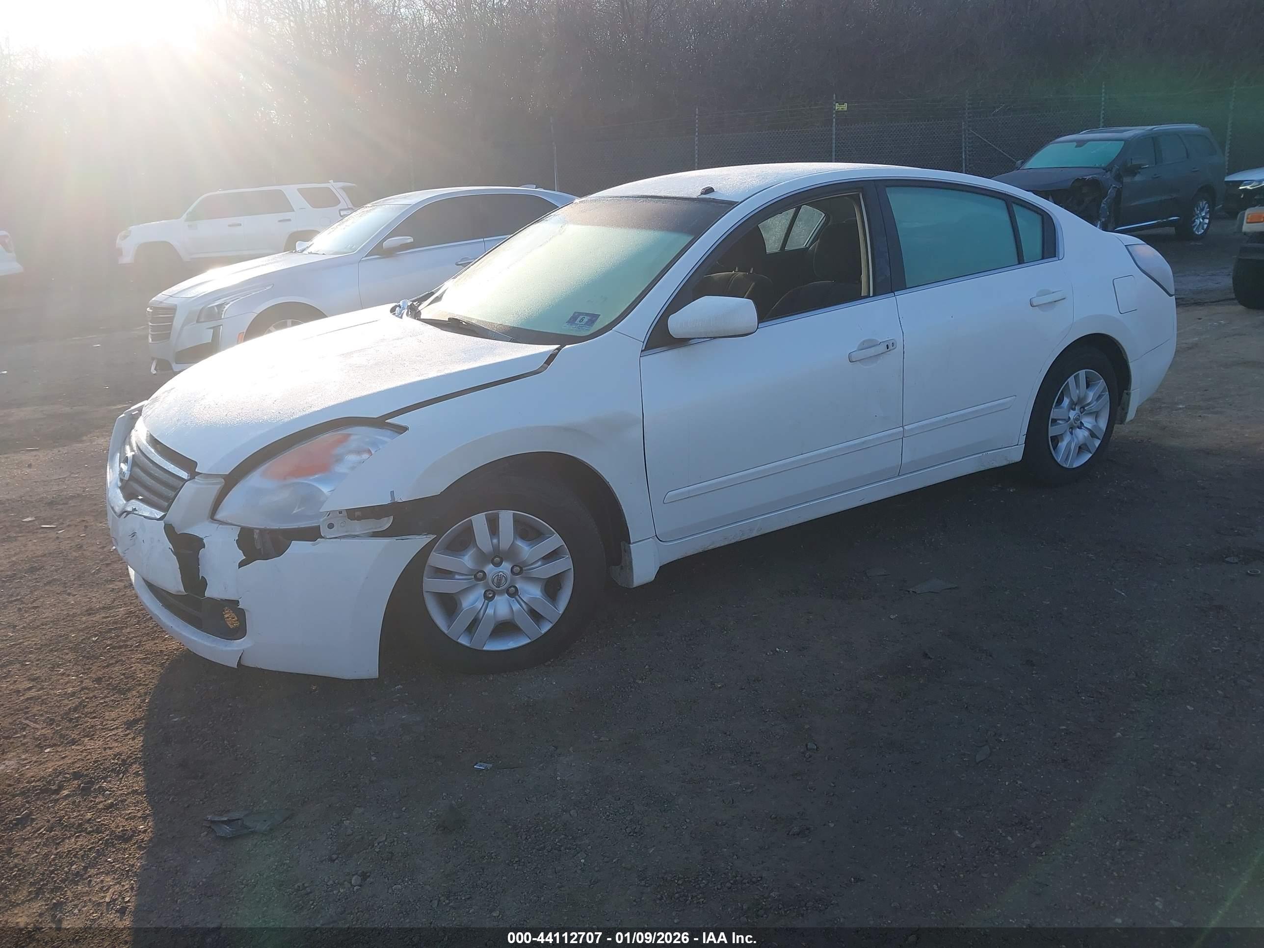 NISSAN ALTIMA image 2