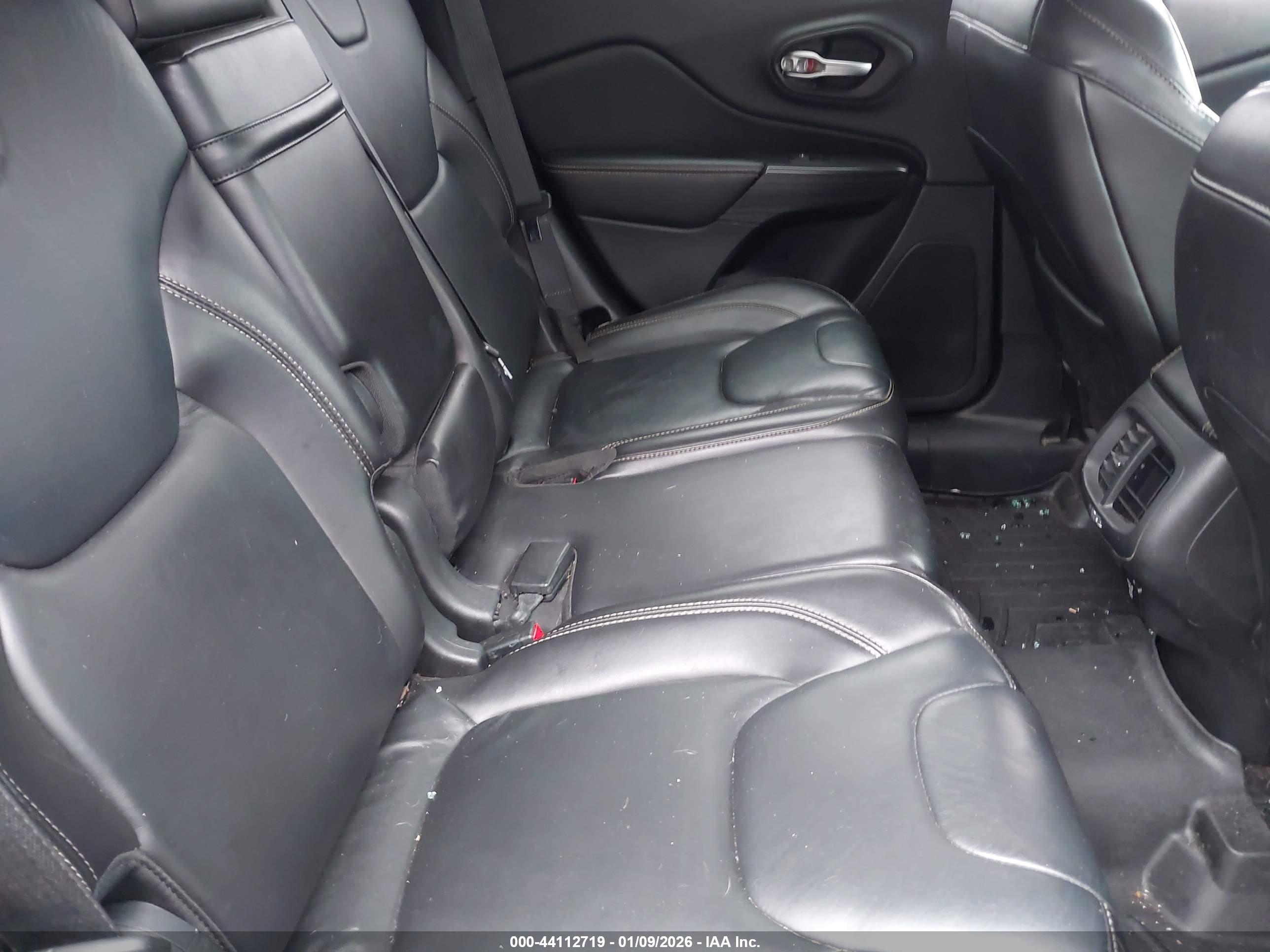 JEEP CHEROKEE image 8