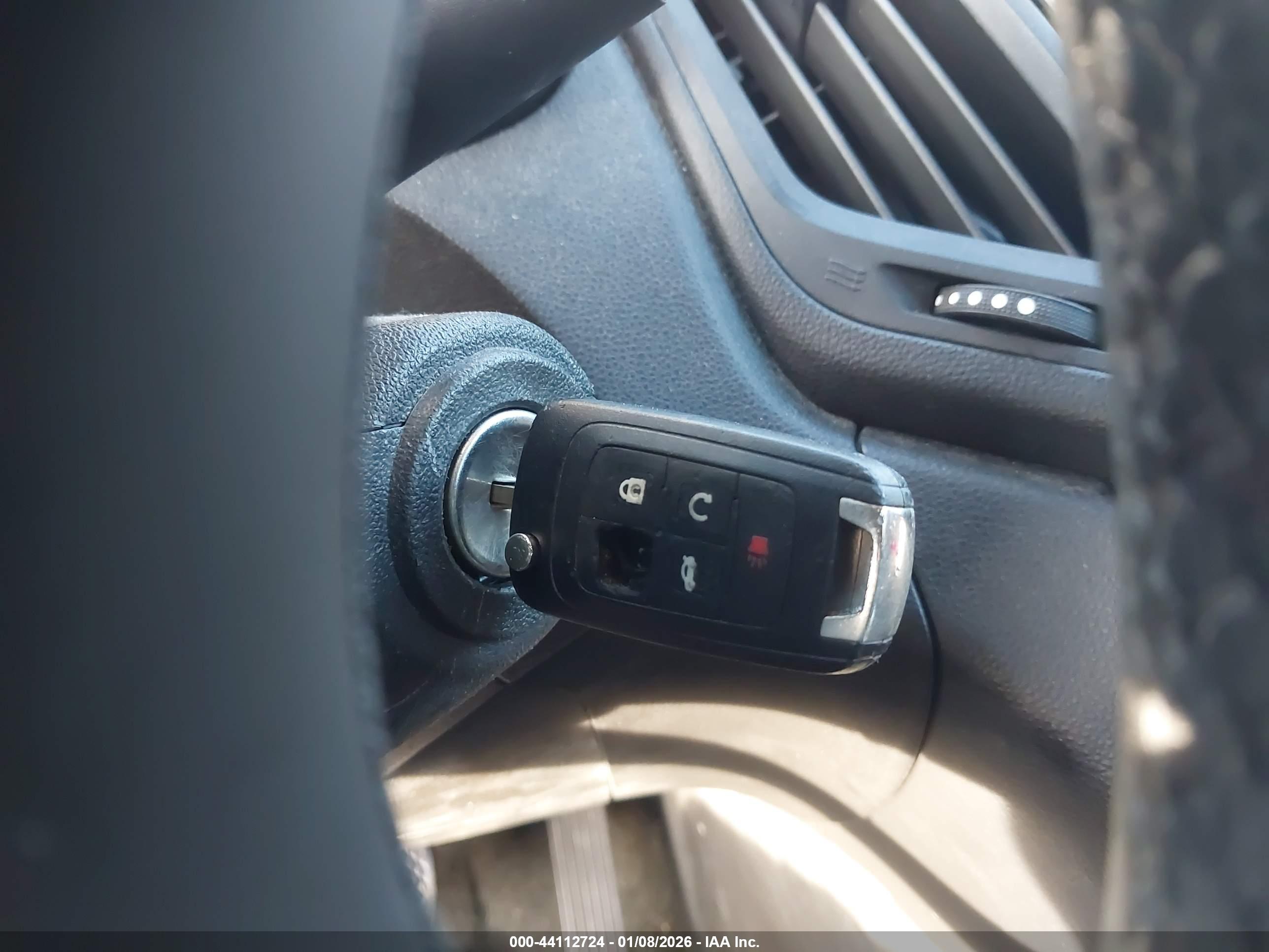 CHEVROLET EQUINOX image 11