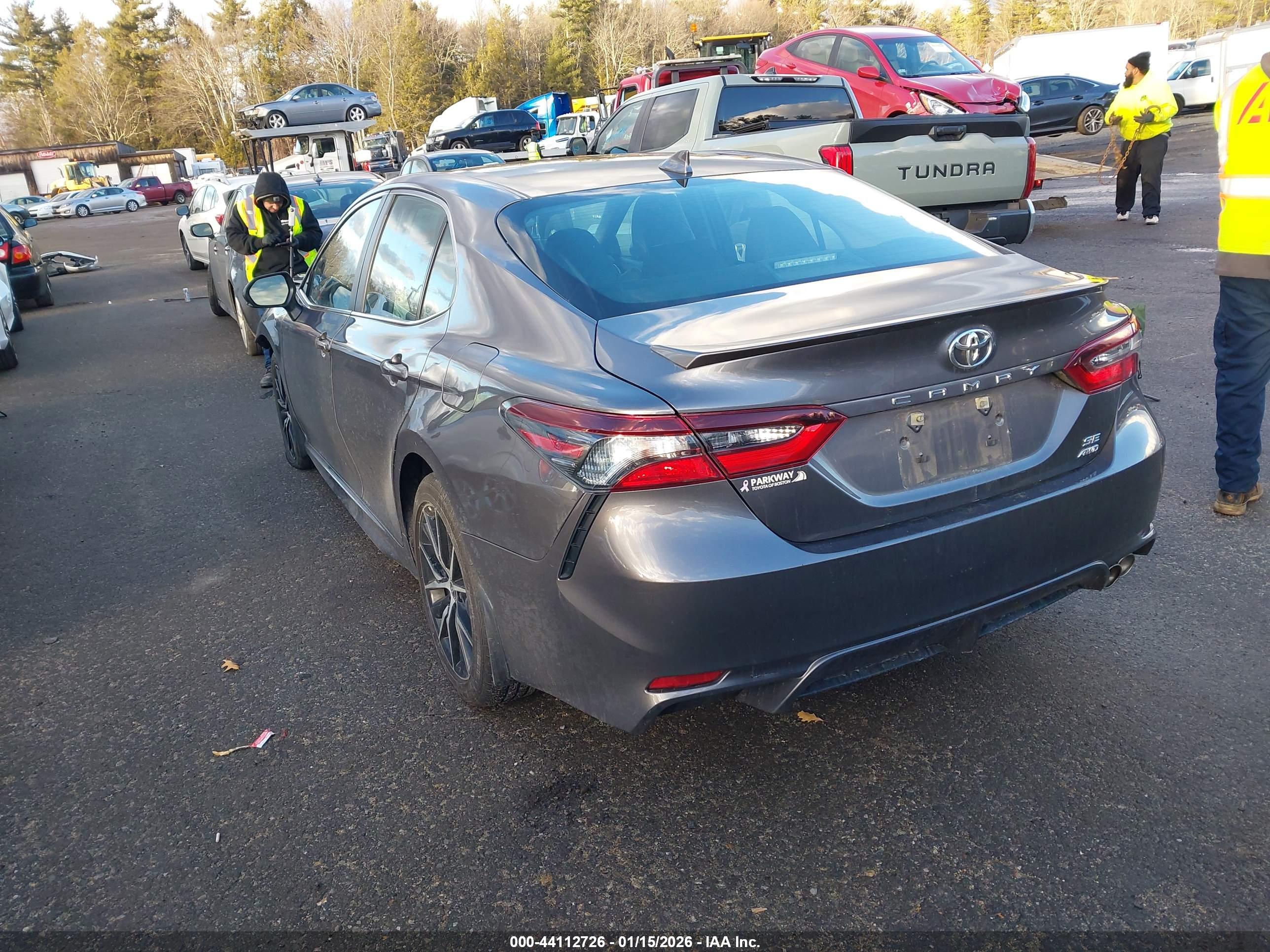 TOYOTA CAMRY image 3