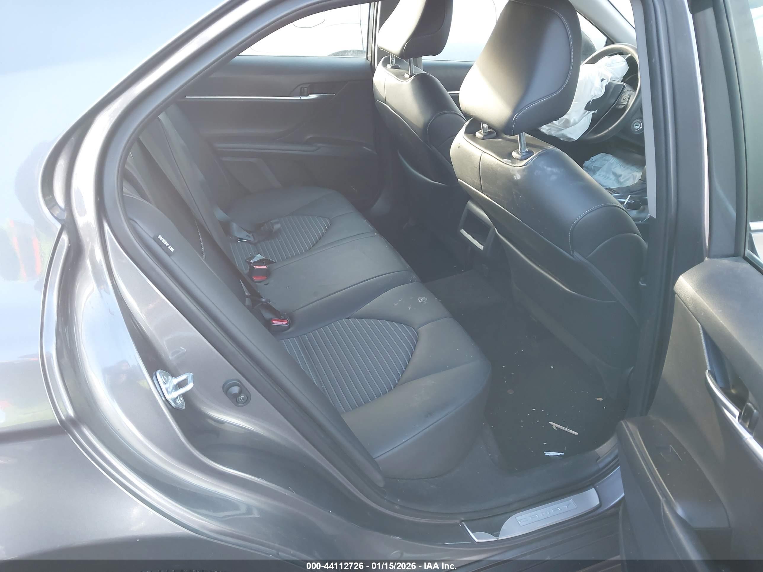 TOYOTA CAMRY image 8