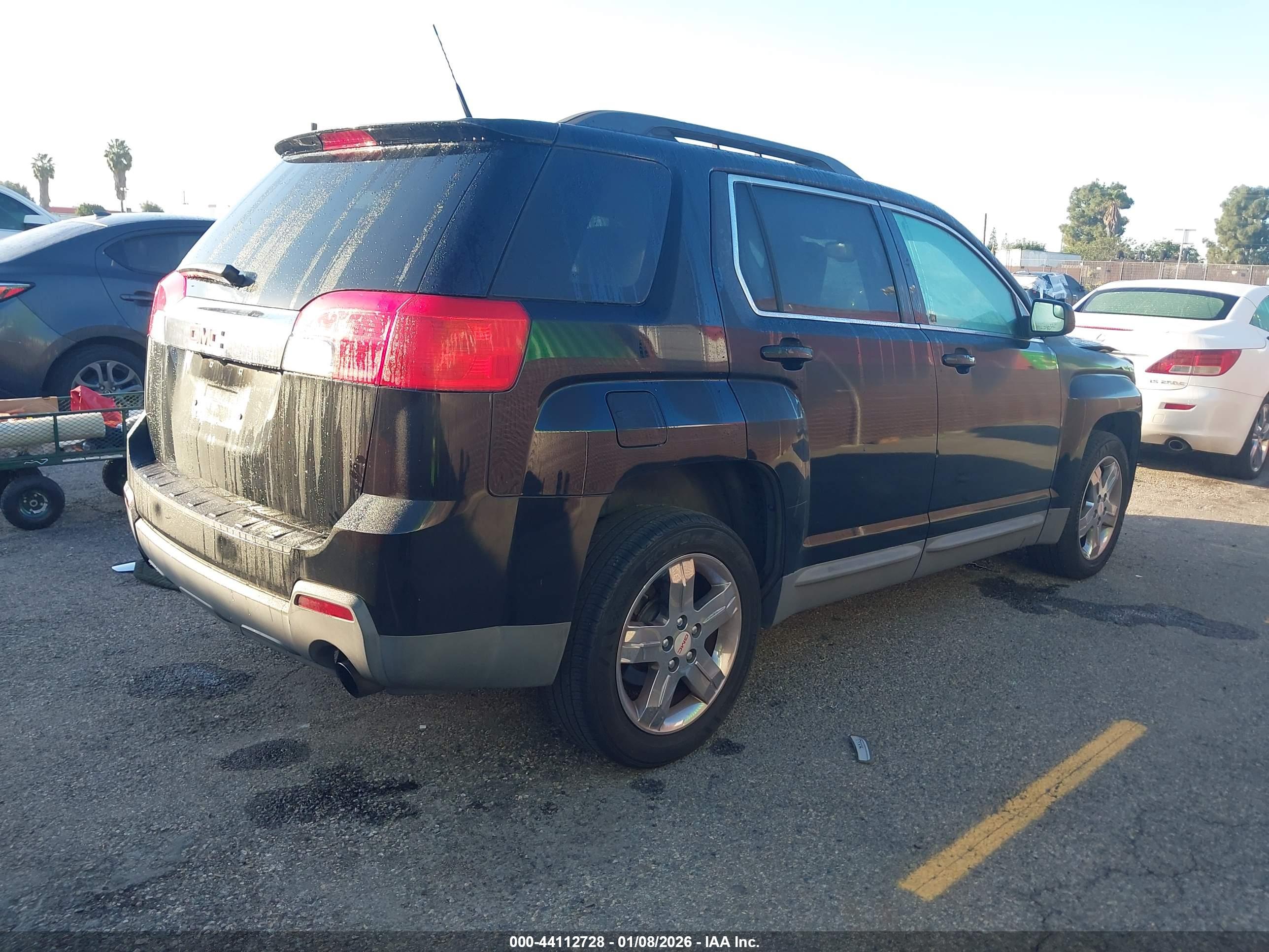GMC TERRAIN image 4