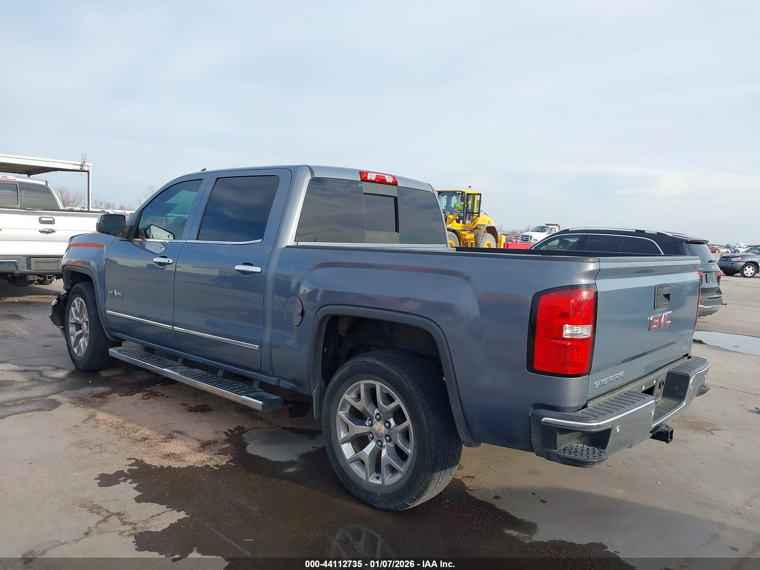 GMC SIERRA image 3
