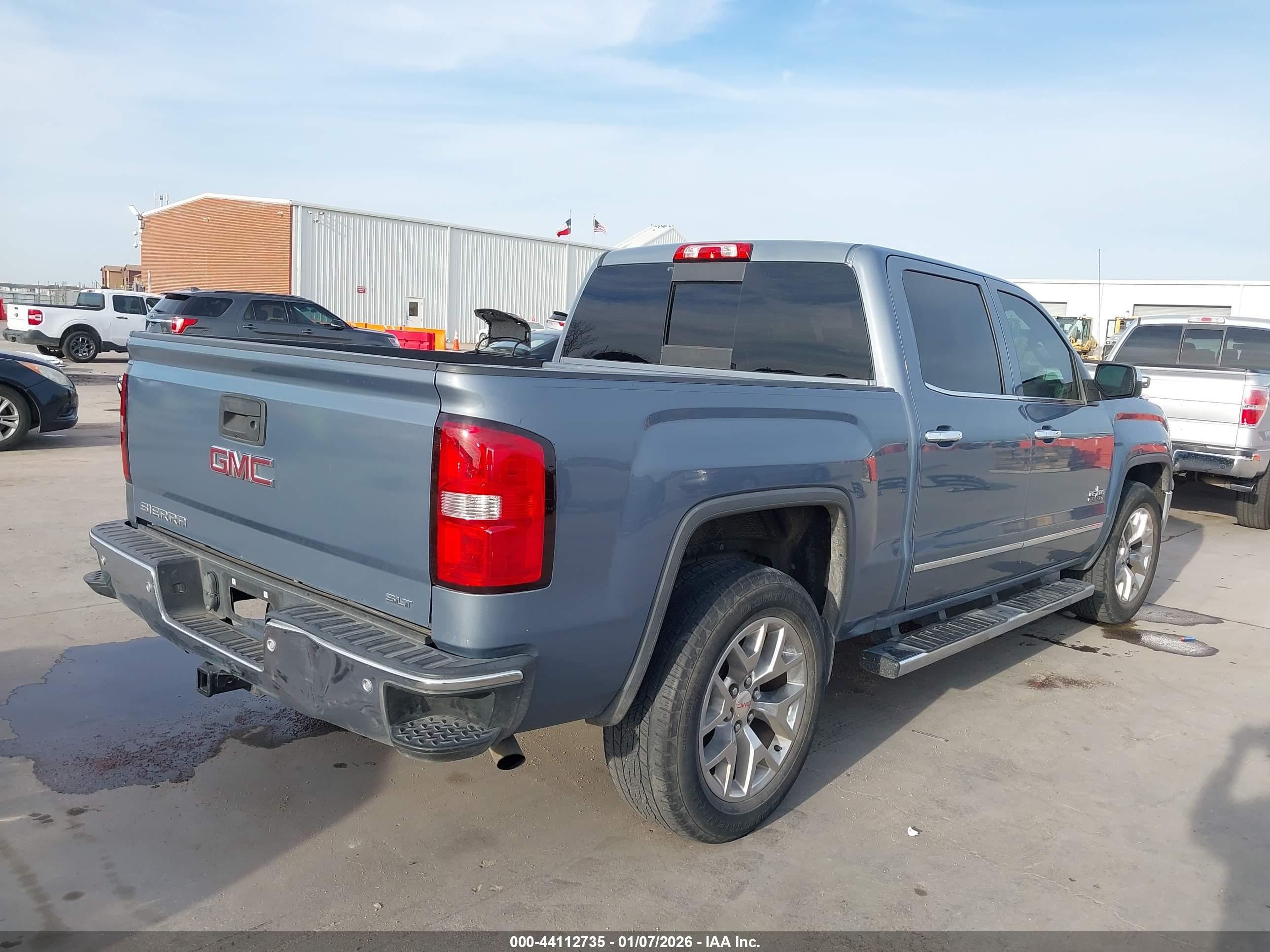 GMC SIERRA image 4