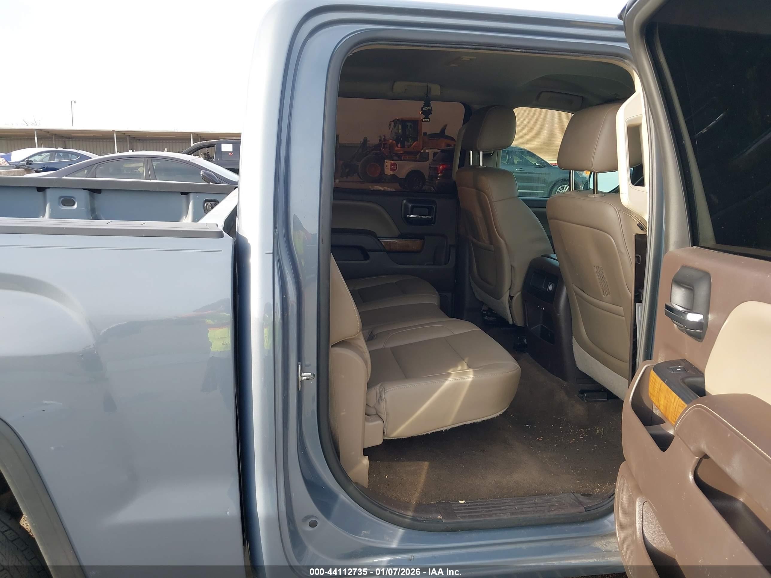 GMC SIERRA image 8