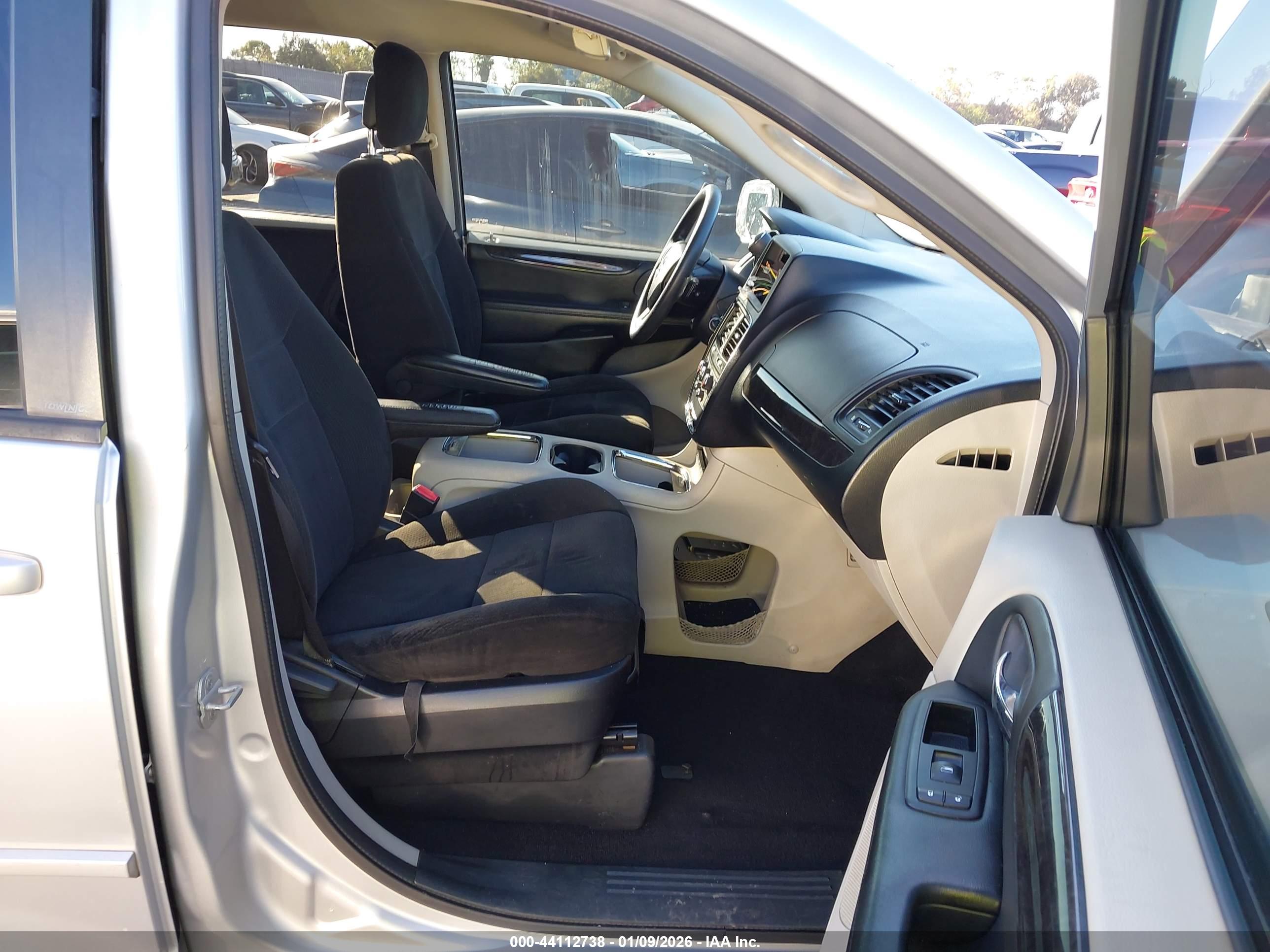 DODGE GRAND image 5