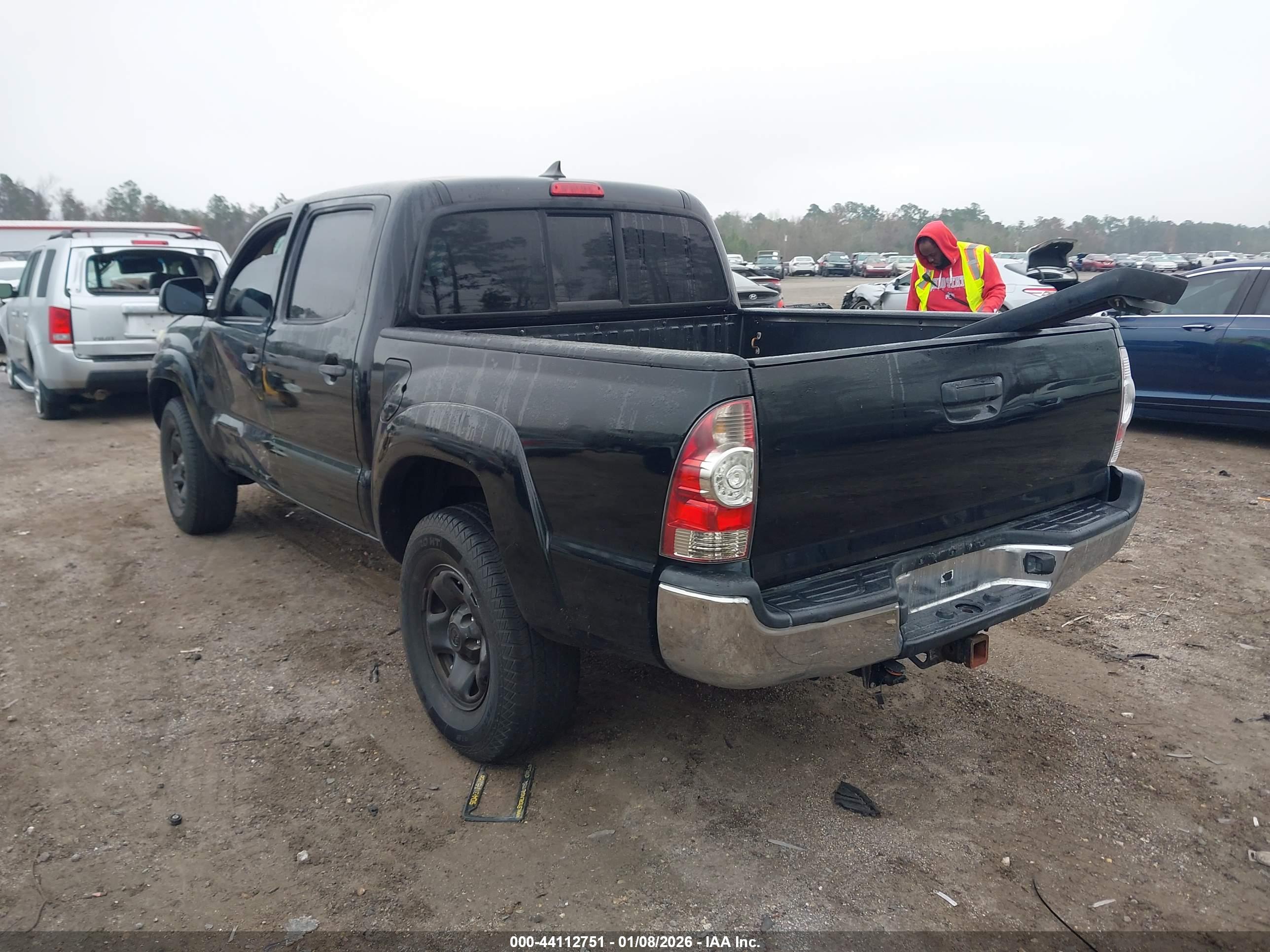 TOYOTA TACOMA image 3