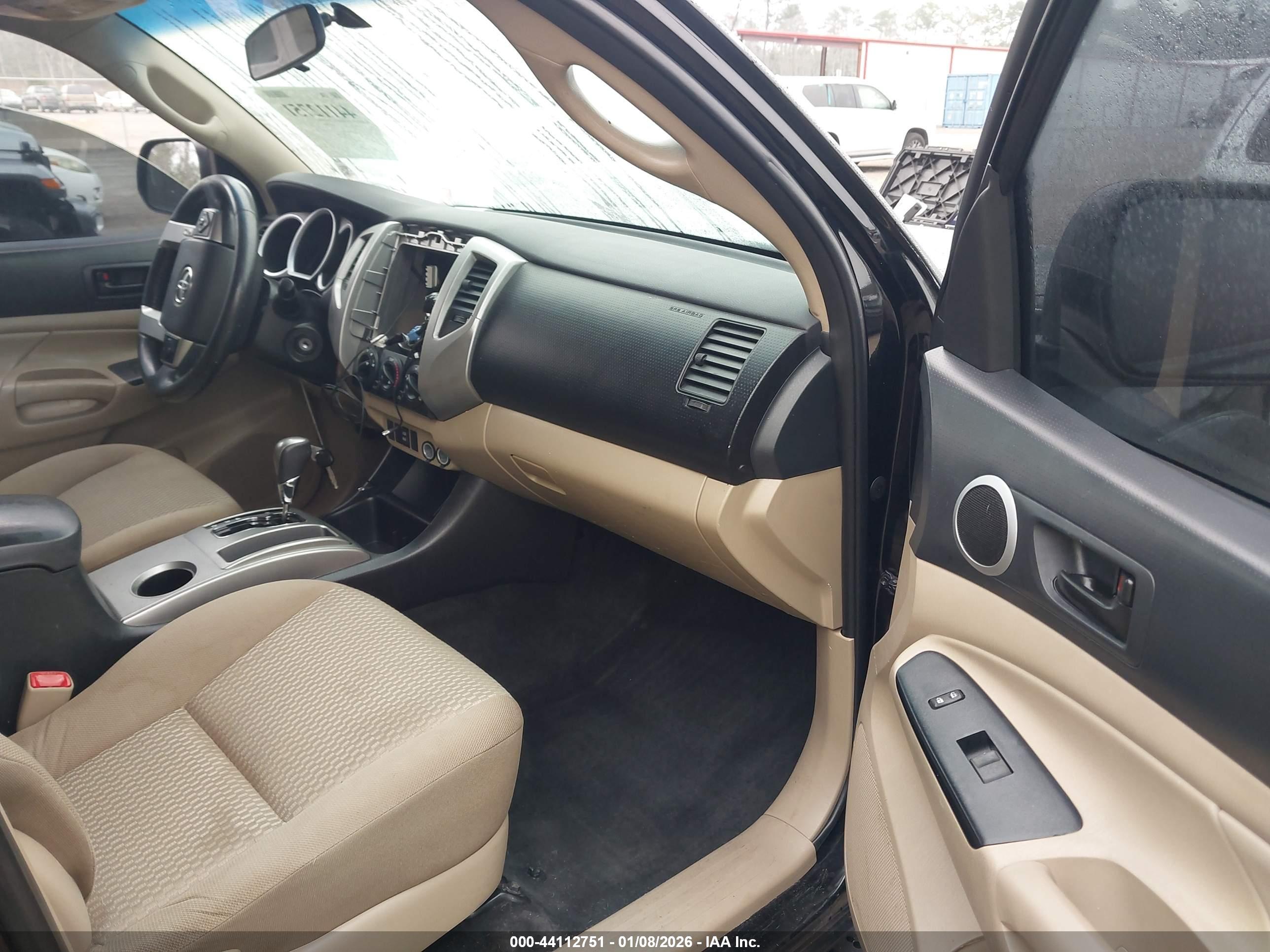 TOYOTA TACOMA image 5