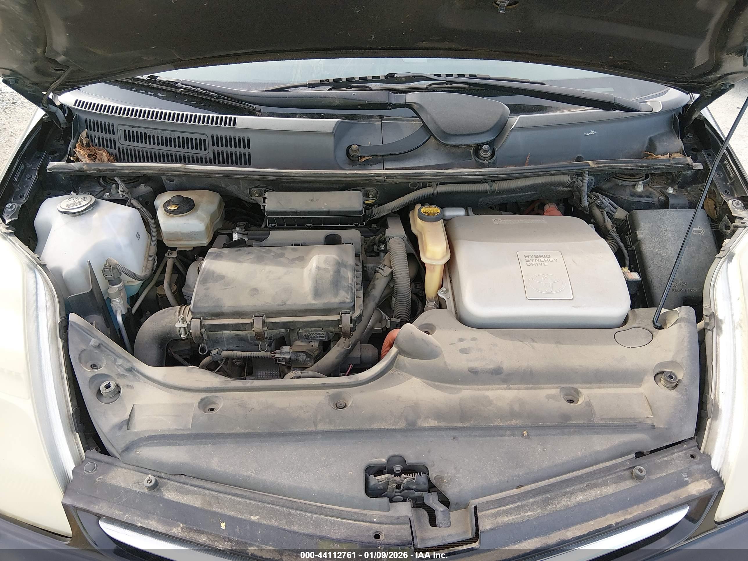 TOYOTA PRIUS image 10