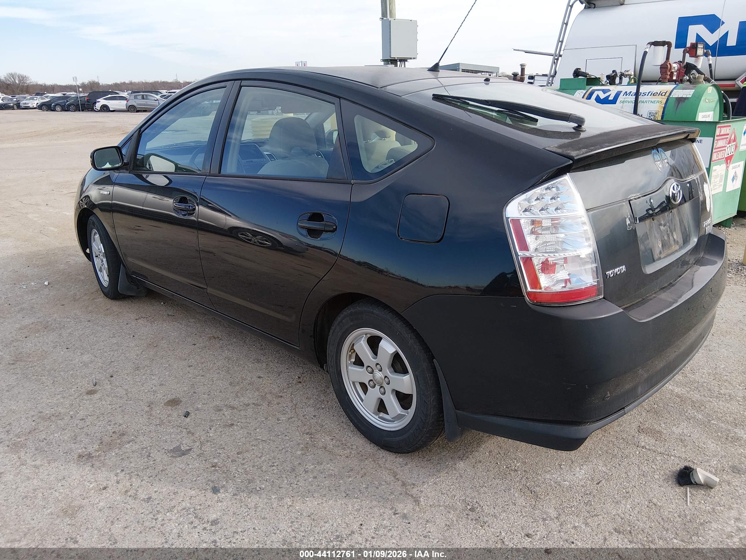 TOYOTA PRIUS image 3