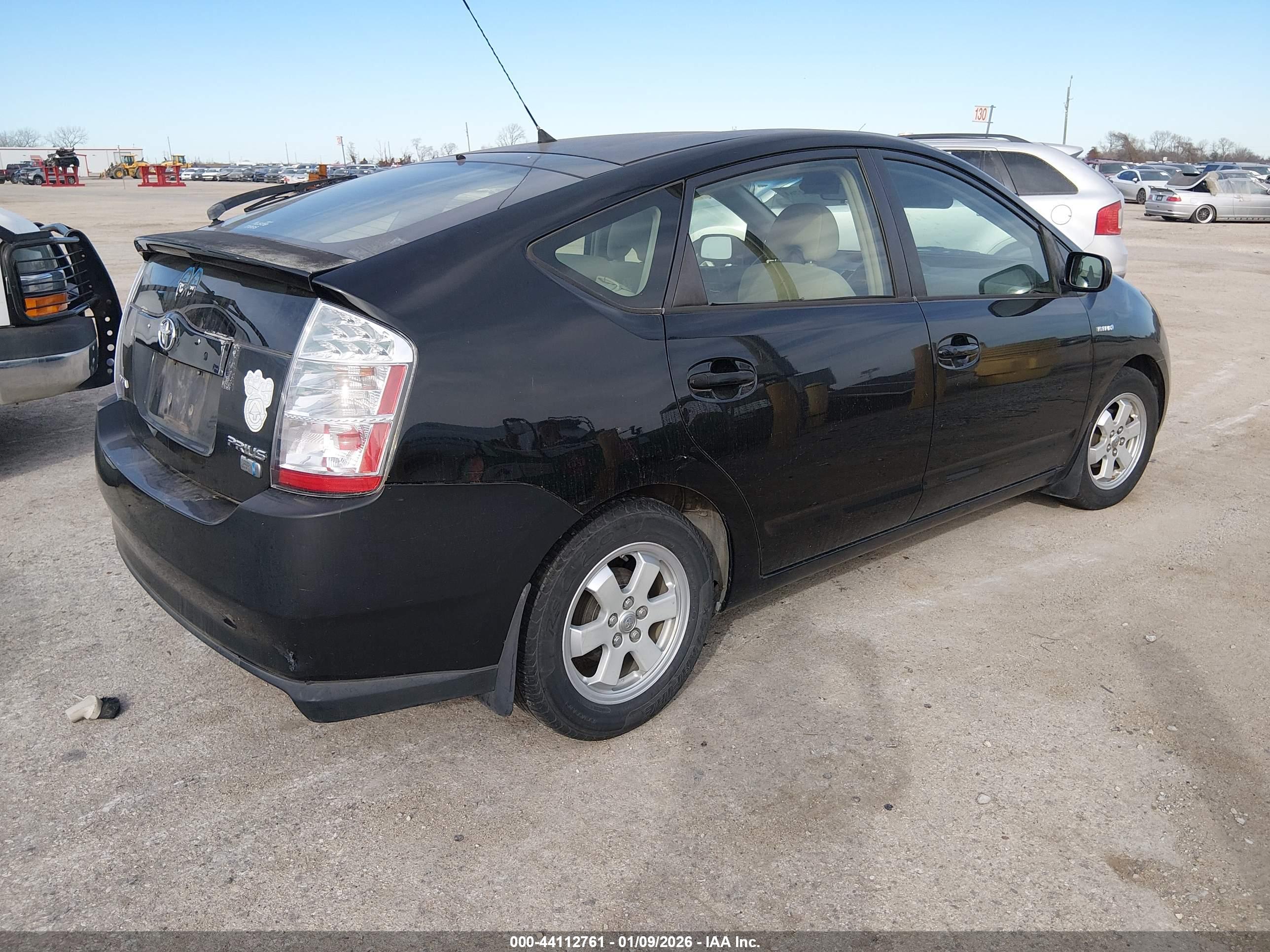 TOYOTA PRIUS image 4