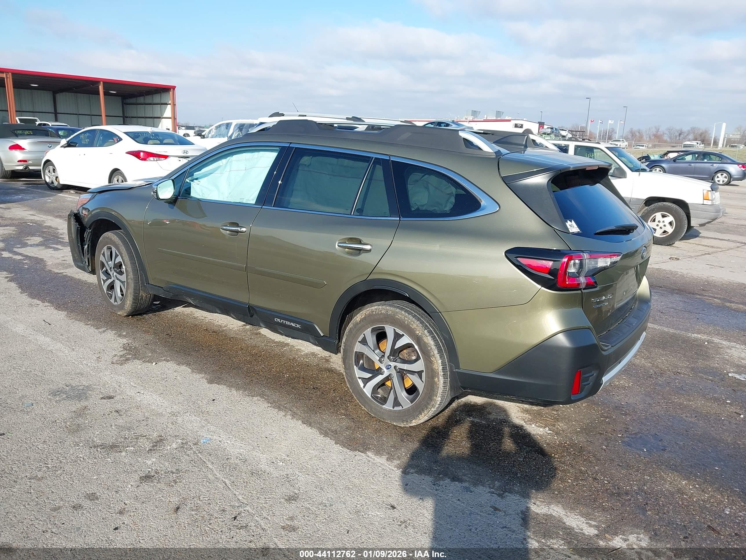 SUBARU OUTBACK image 3