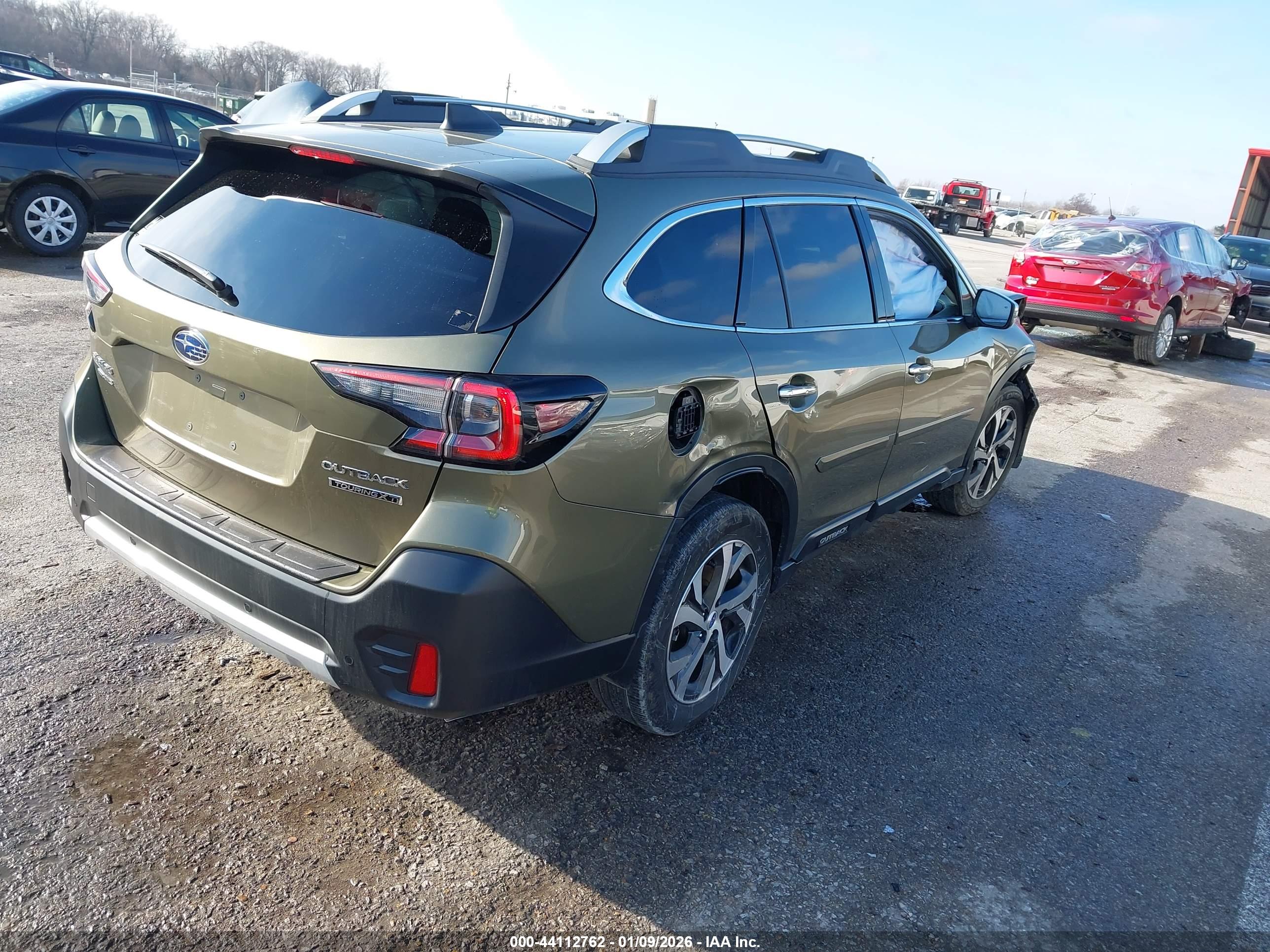 SUBARU OUTBACK image 4