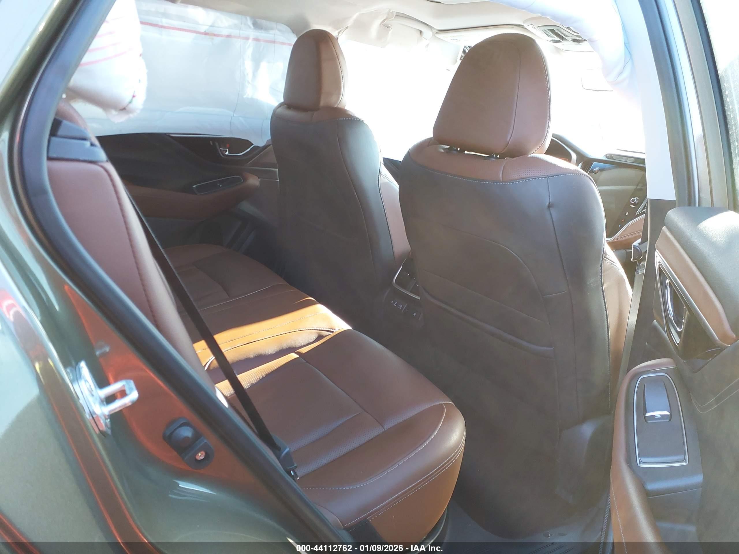 SUBARU OUTBACK image 8