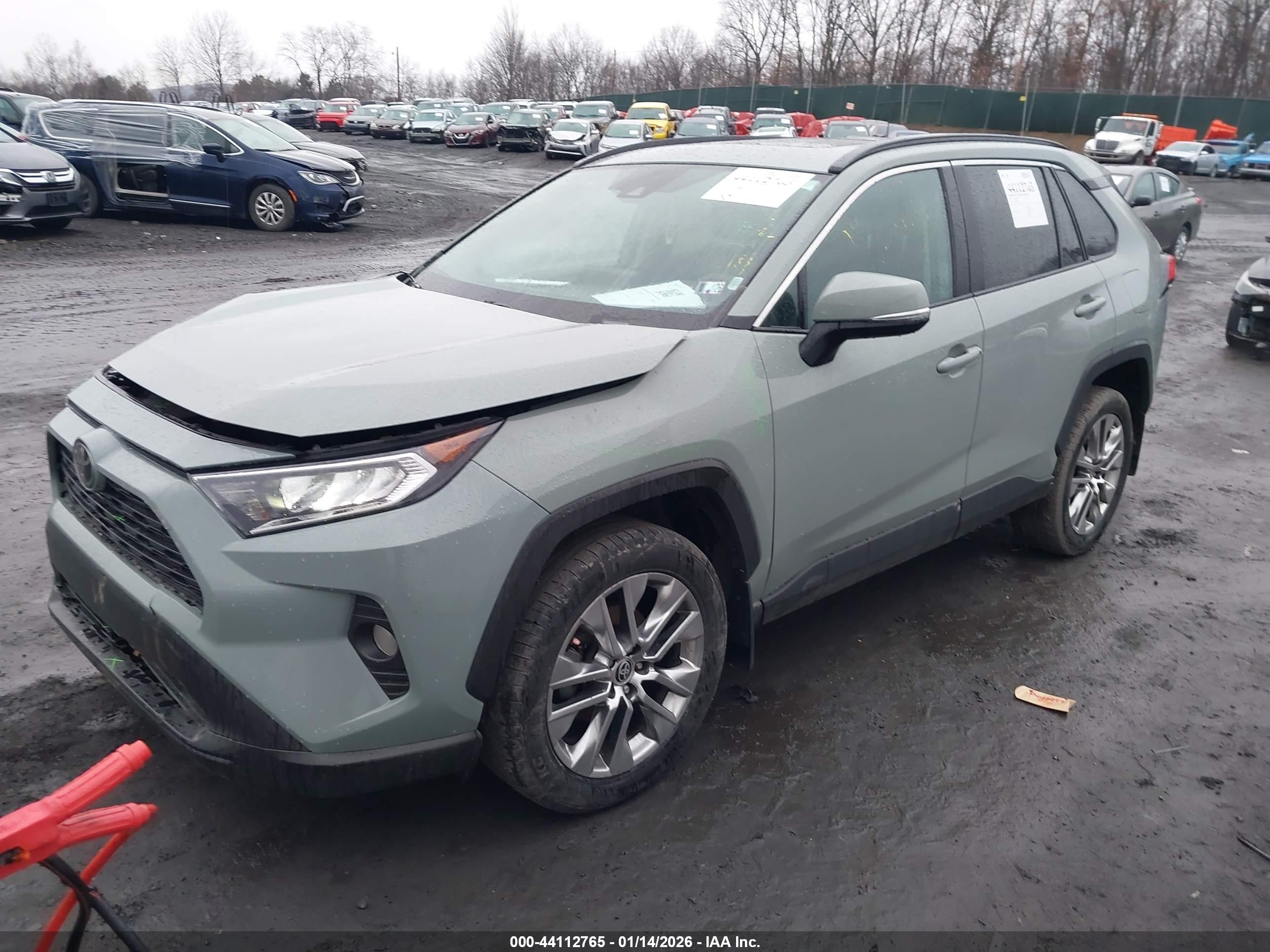 TOYOTA RAV4 image 2