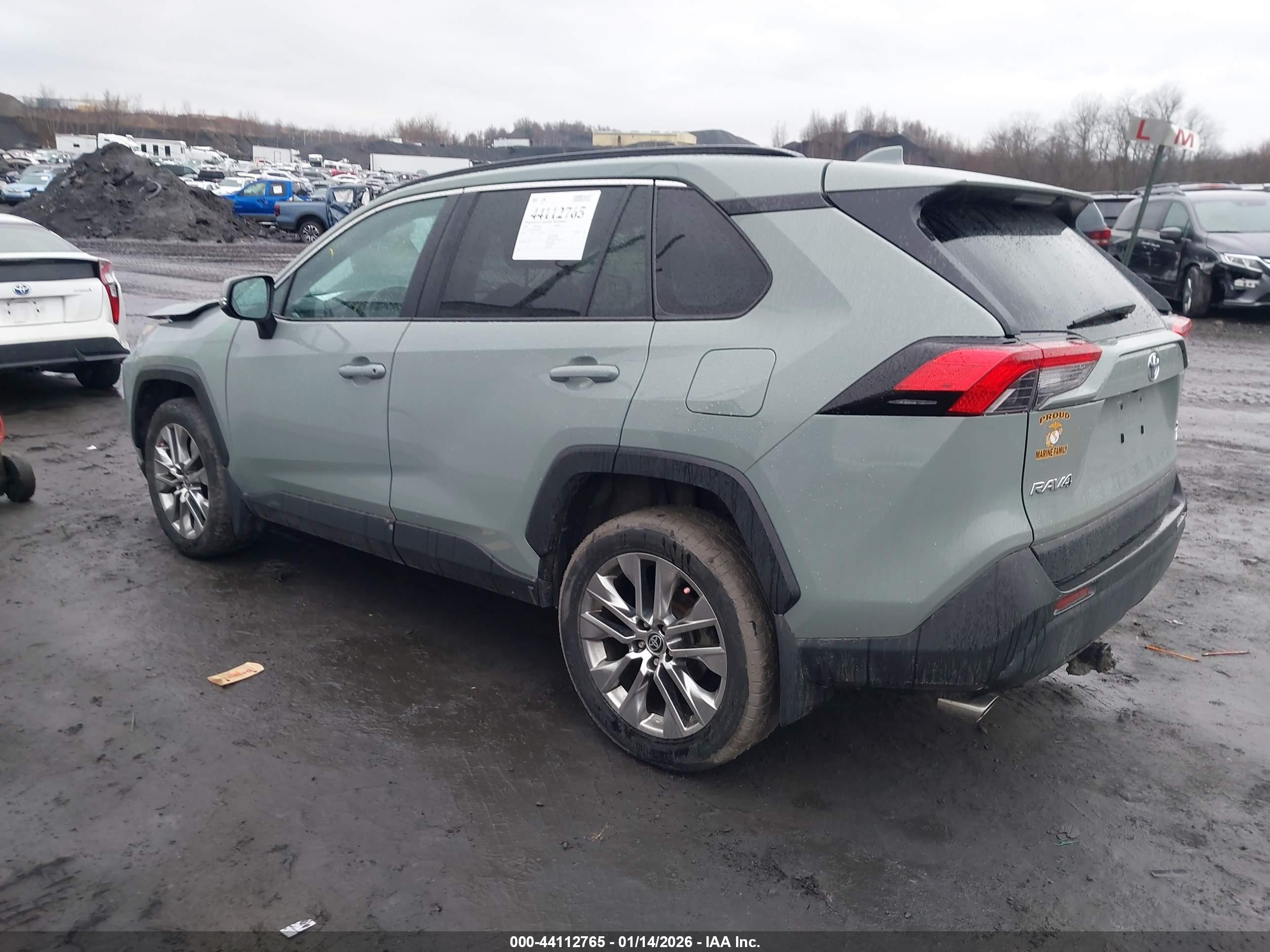 TOYOTA RAV4 image 3
