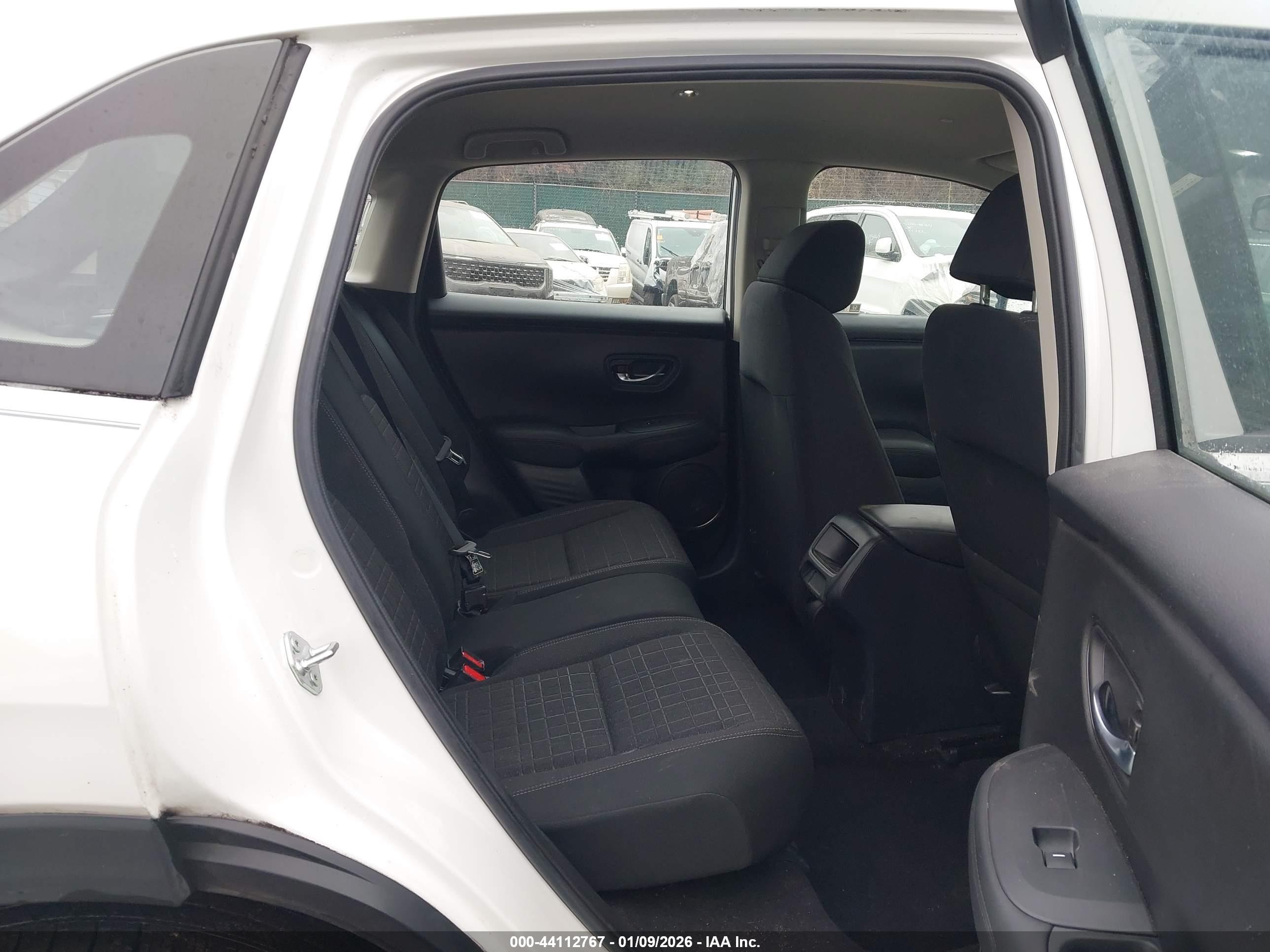 HONDA HR-V image 8