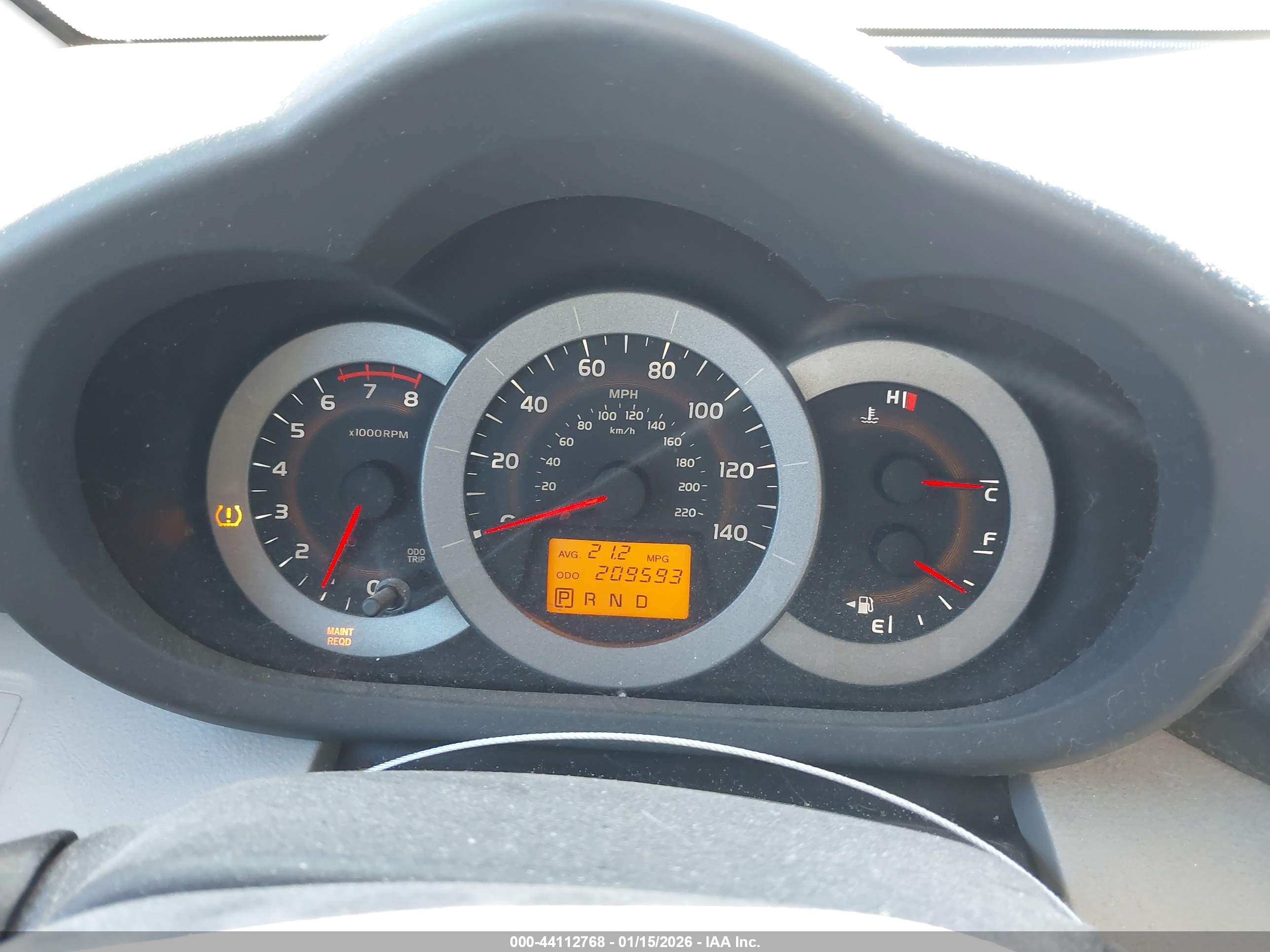 TOYOTA RAV4 image 7