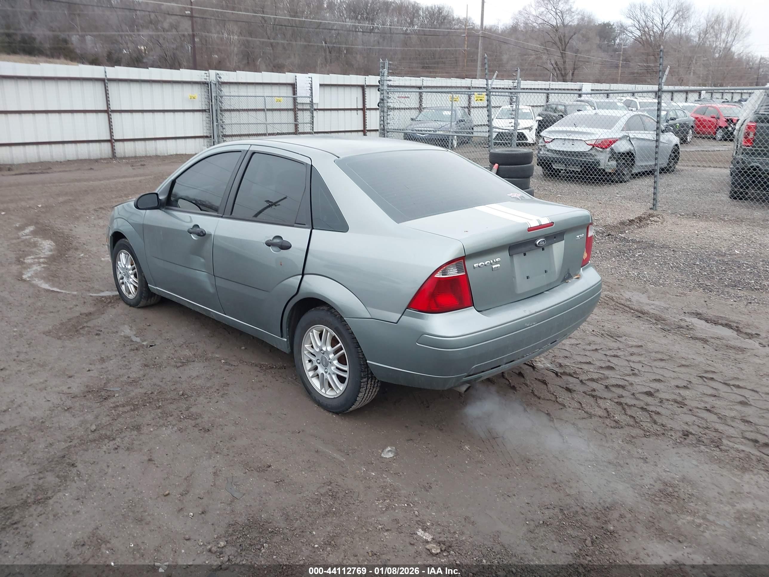 FORD FOCUS image 3