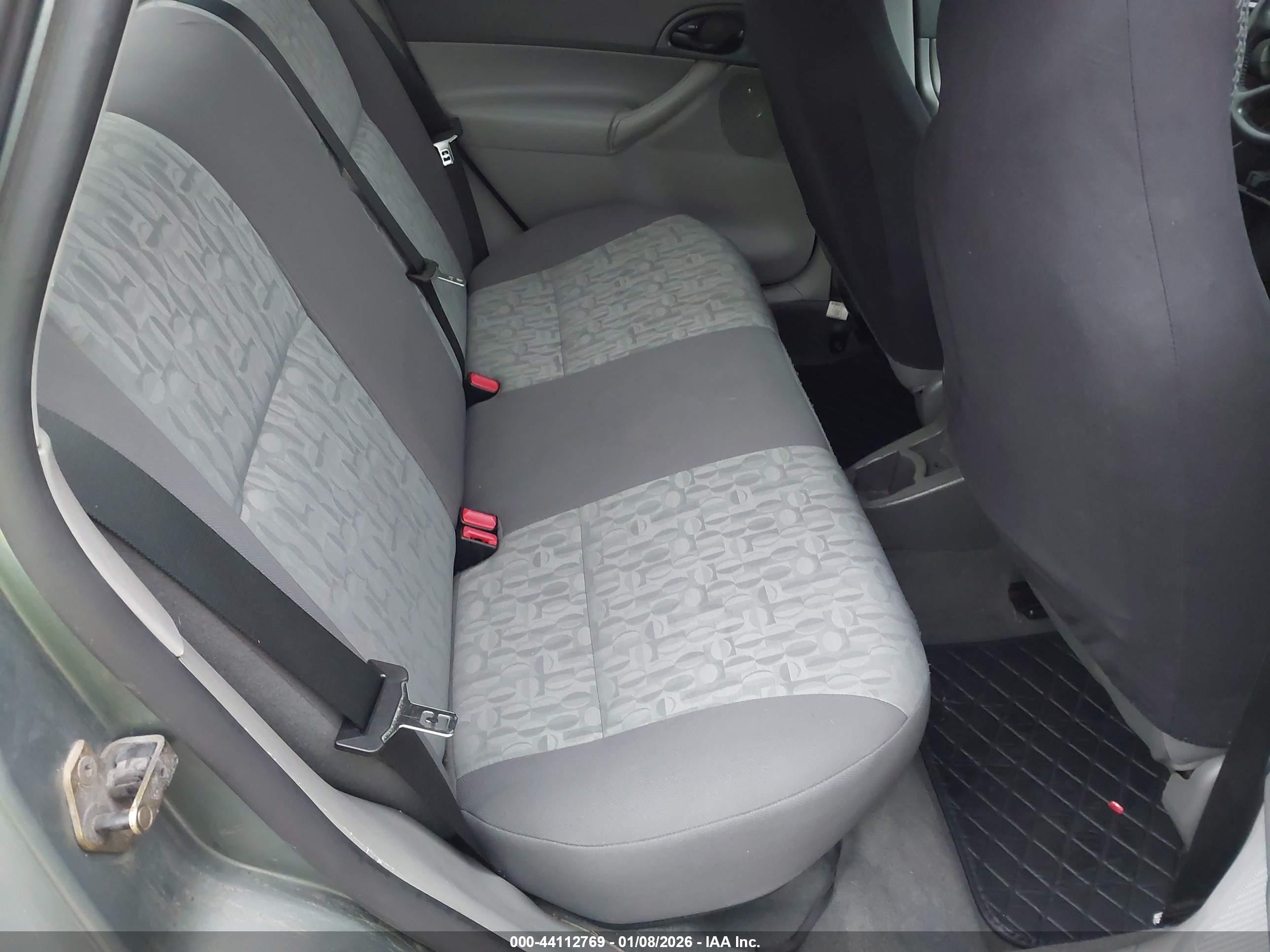 FORD FOCUS image 8
