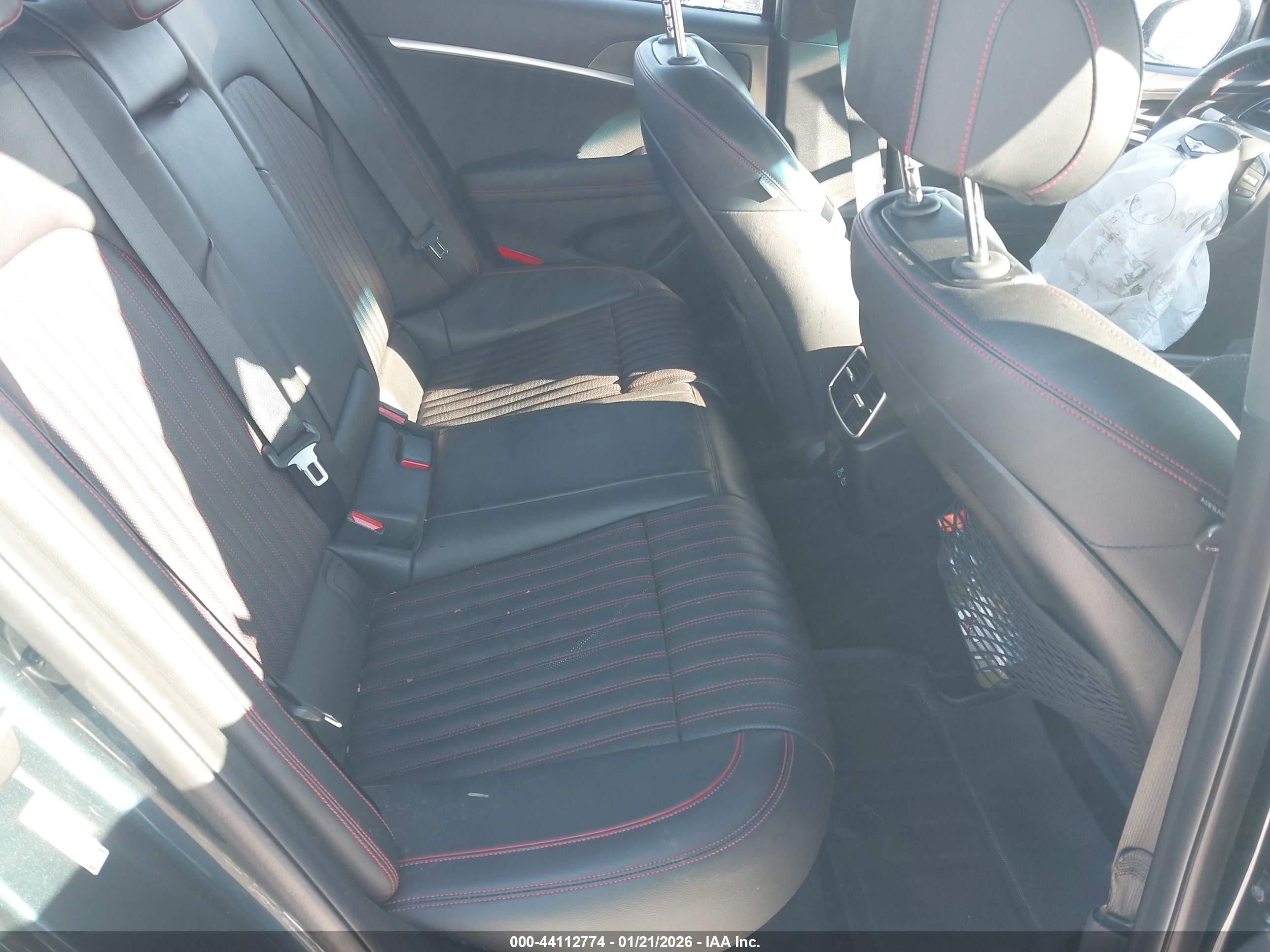GENESIS G70 image 8