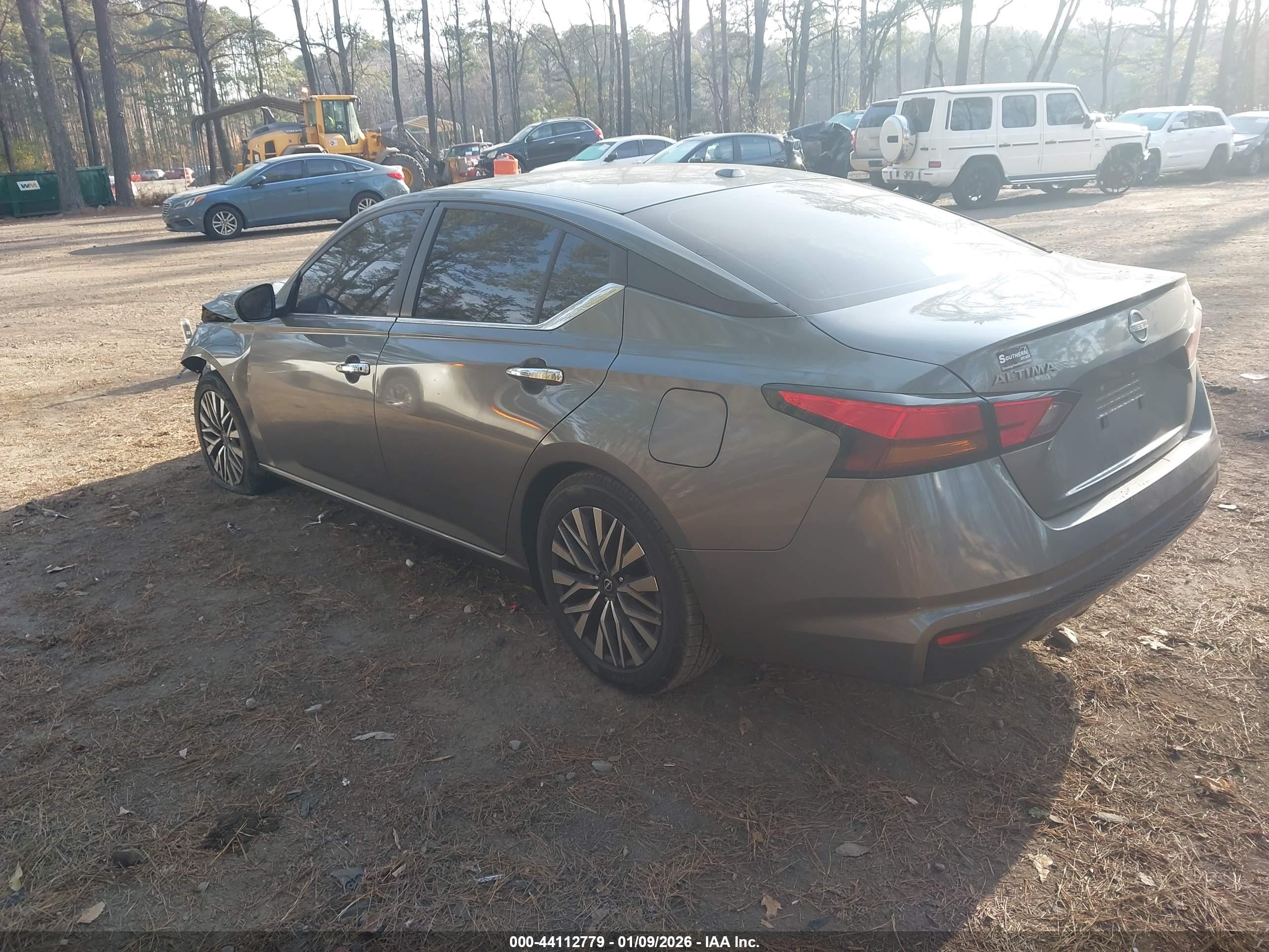 NISSAN ALTIMA image 3