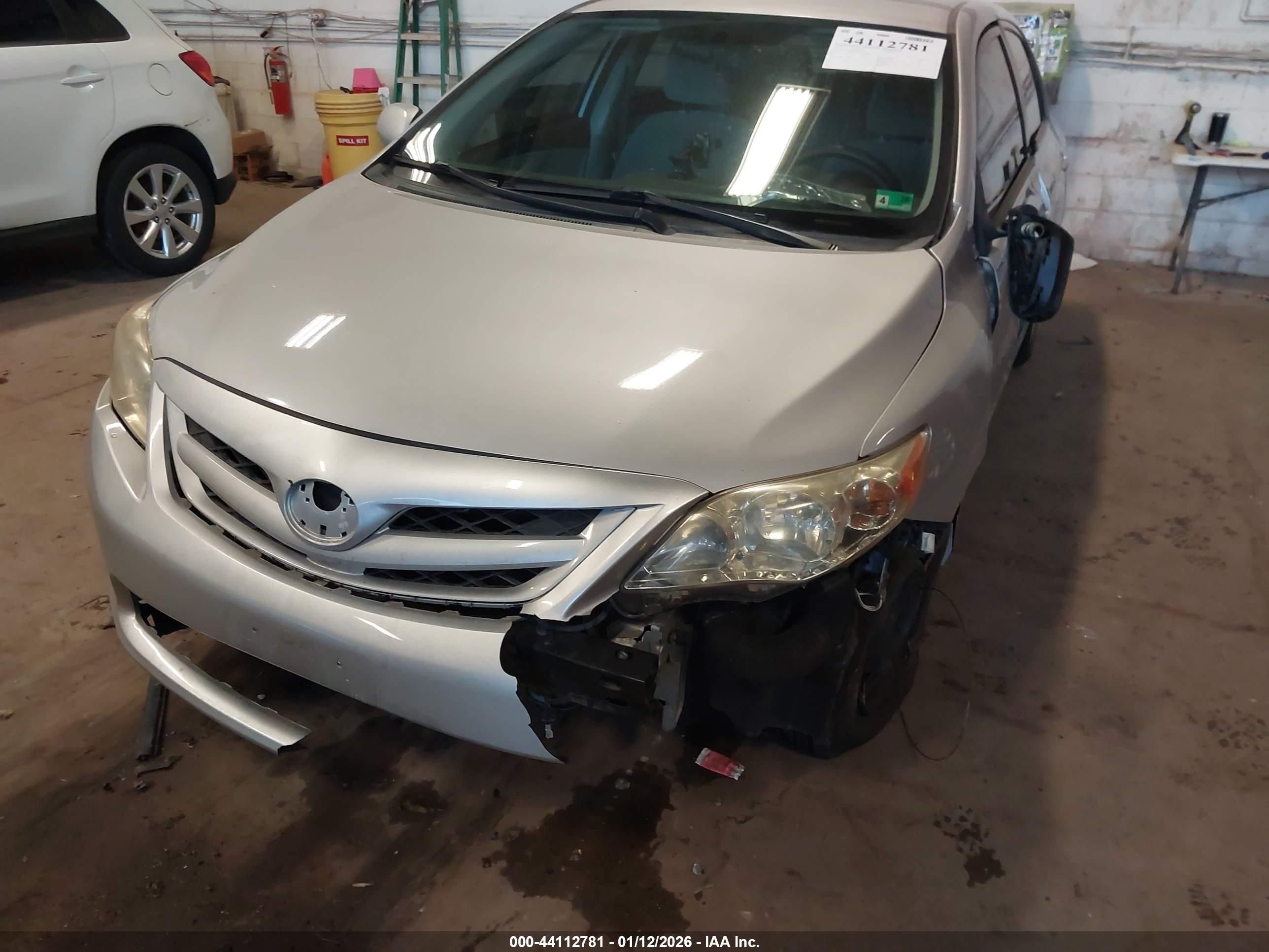 TOYOTA COROLLA image 6