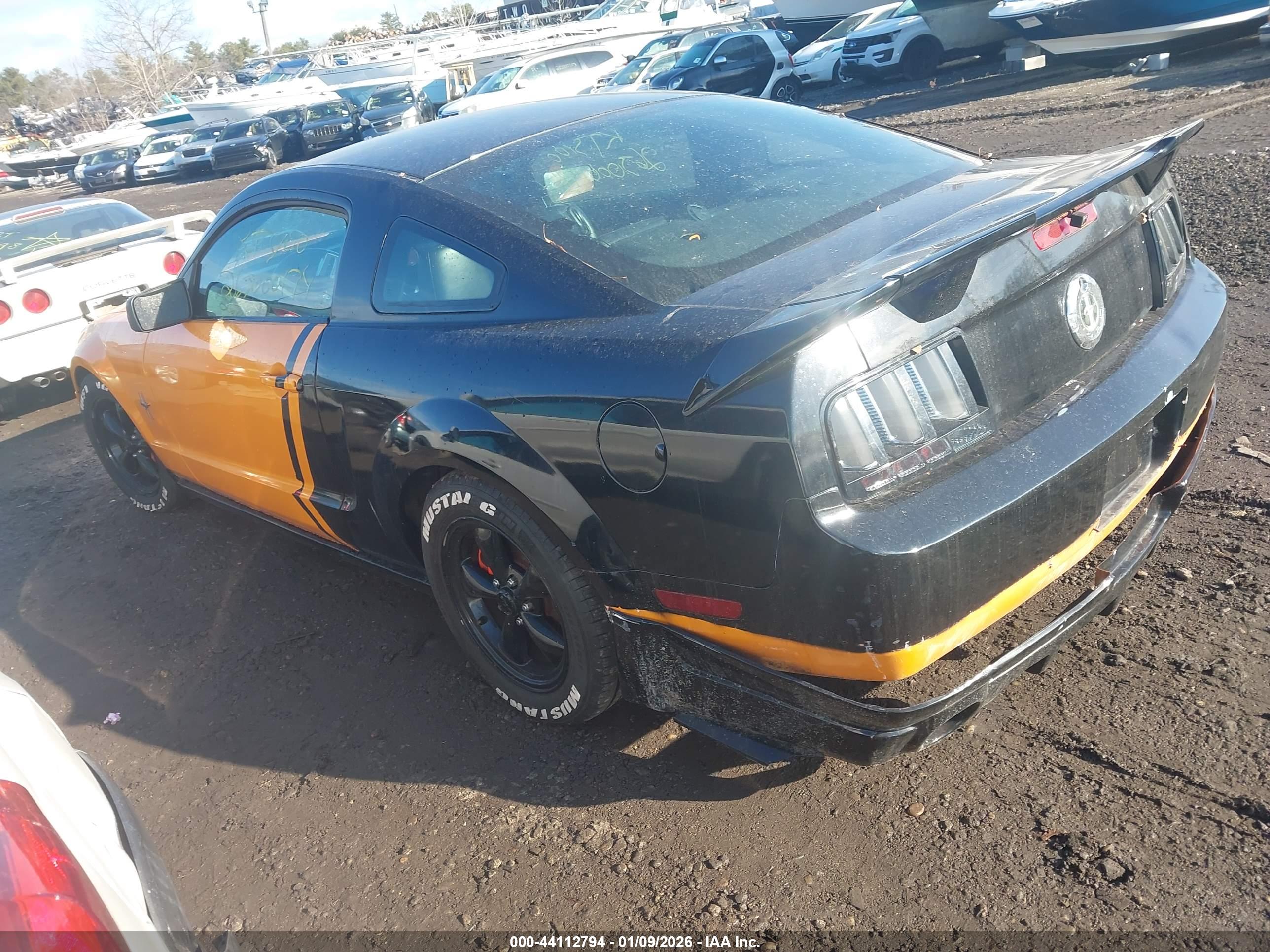 FORD MUSTANG image 3