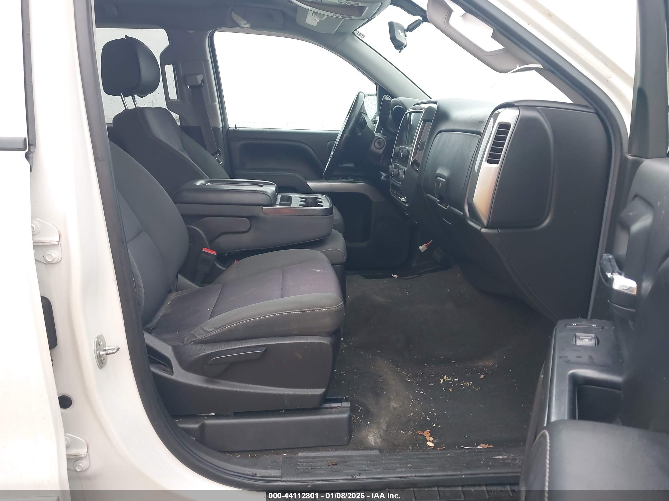 CHEVROLET SILVERADO image 5