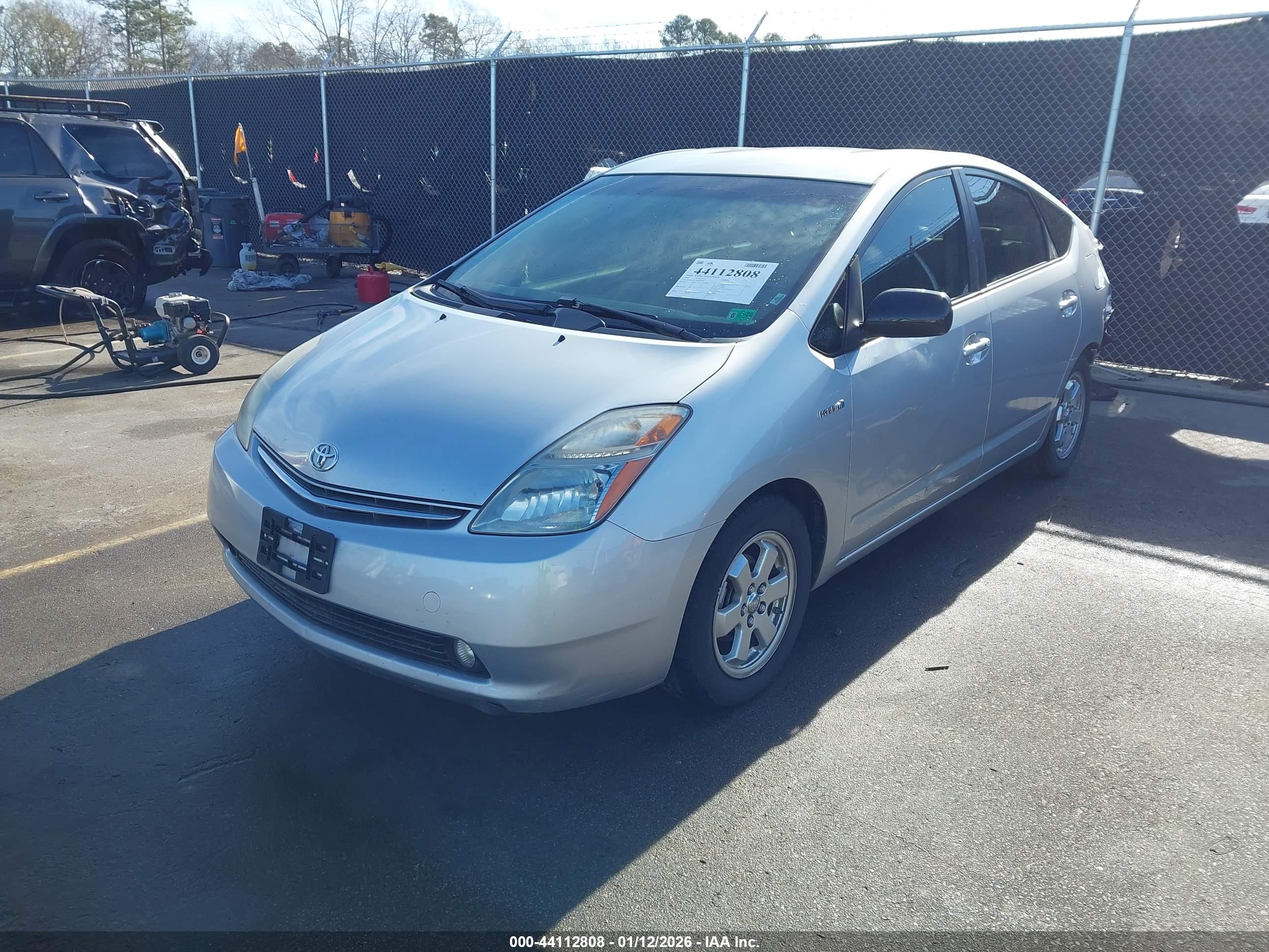 TOYOTA PRIUS image 2