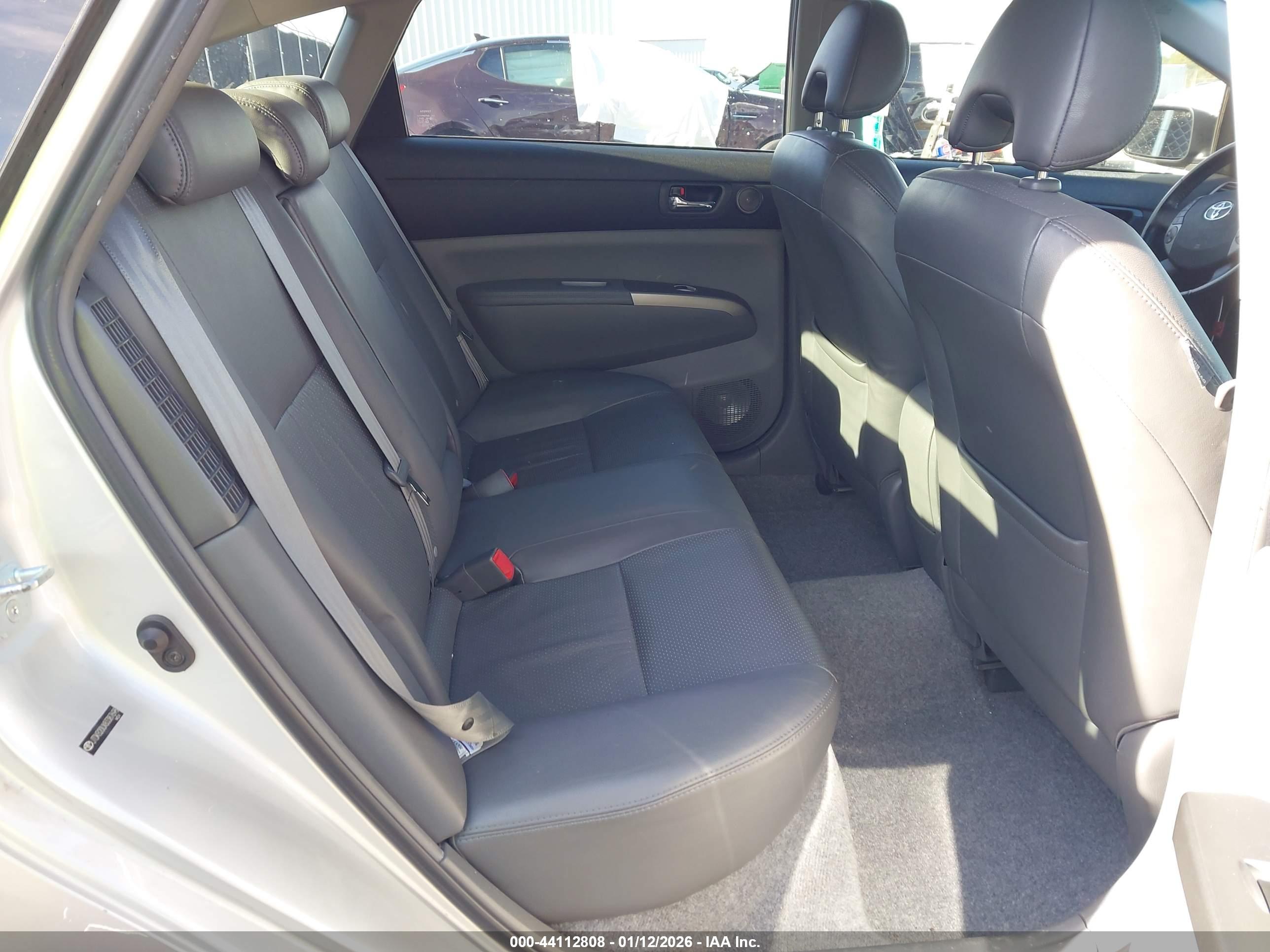 TOYOTA PRIUS image 8