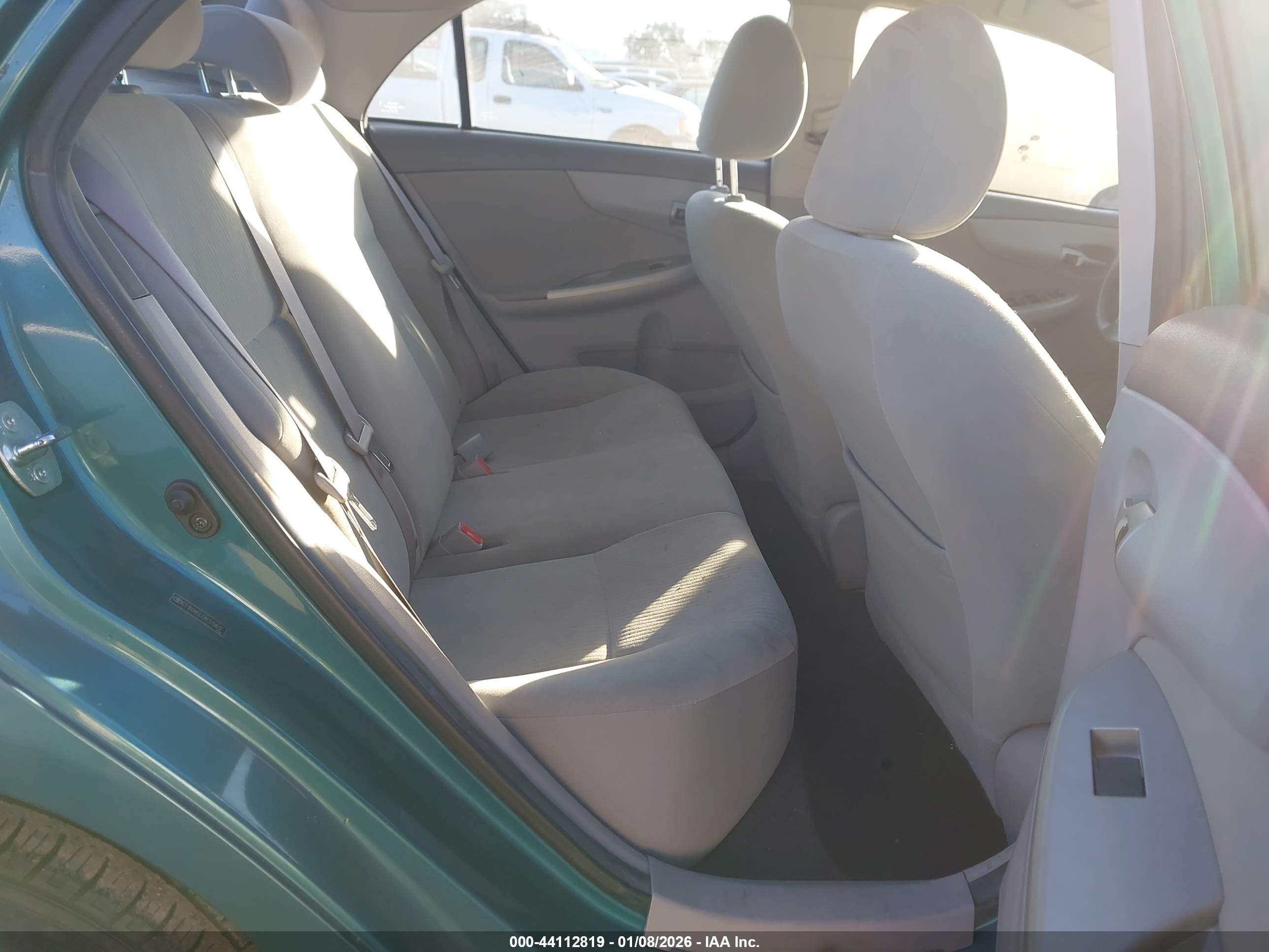 TOYOTA COROLLA image 8