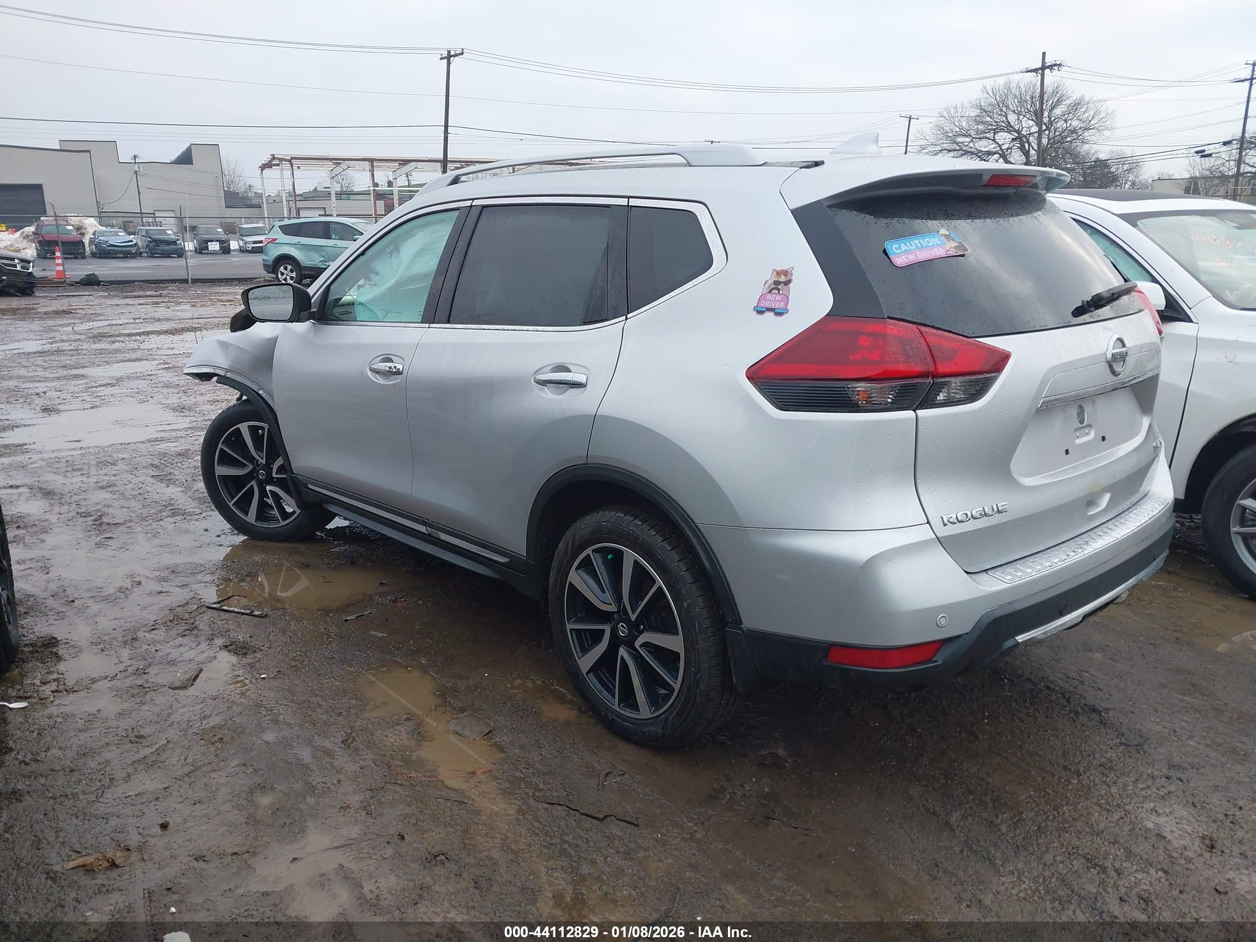 NISSAN ROGUE image 3